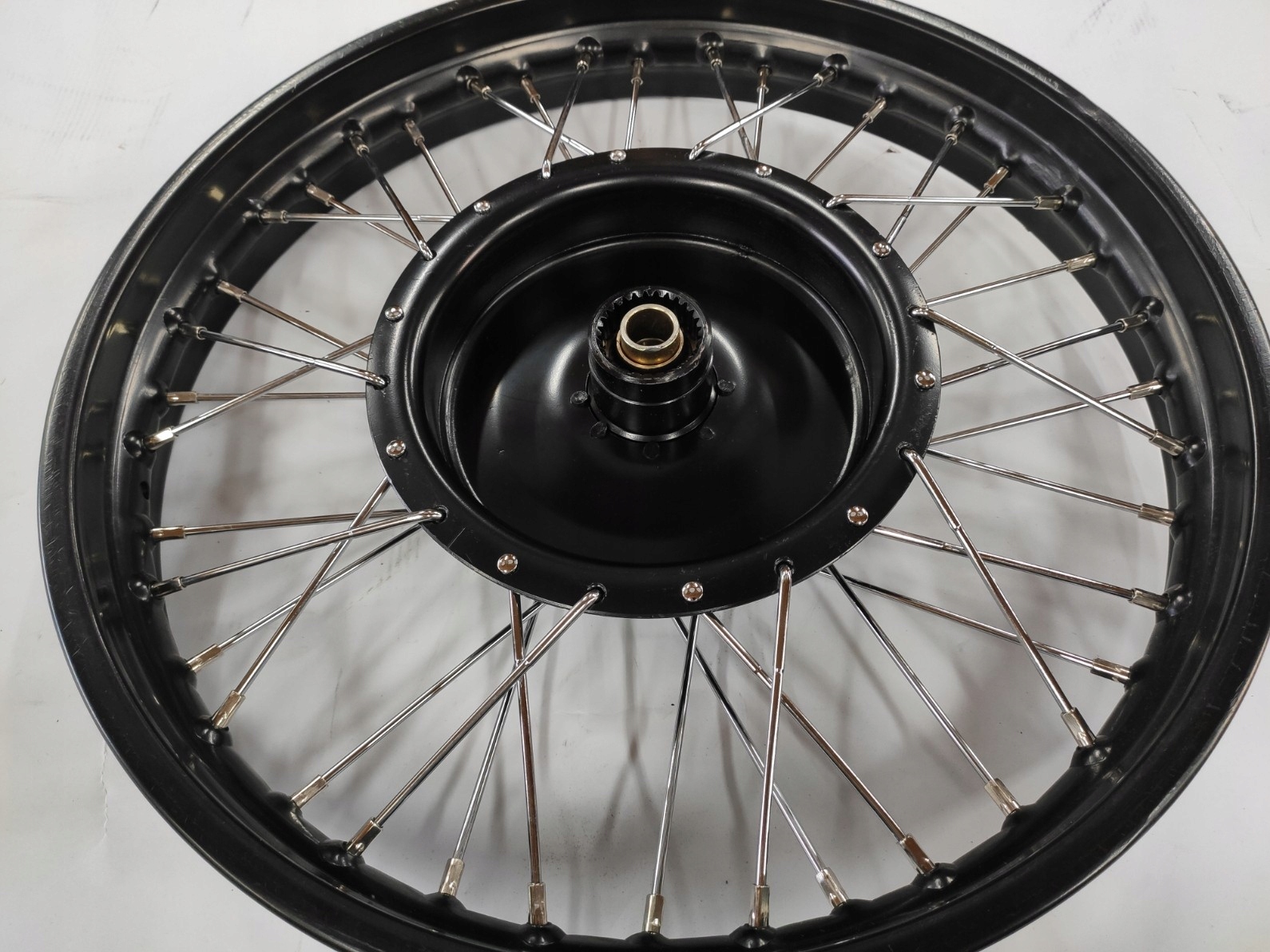 M-72 Kolo Kola Polobuben Náboj Kola Rafka Černá, Paprsky Chrom