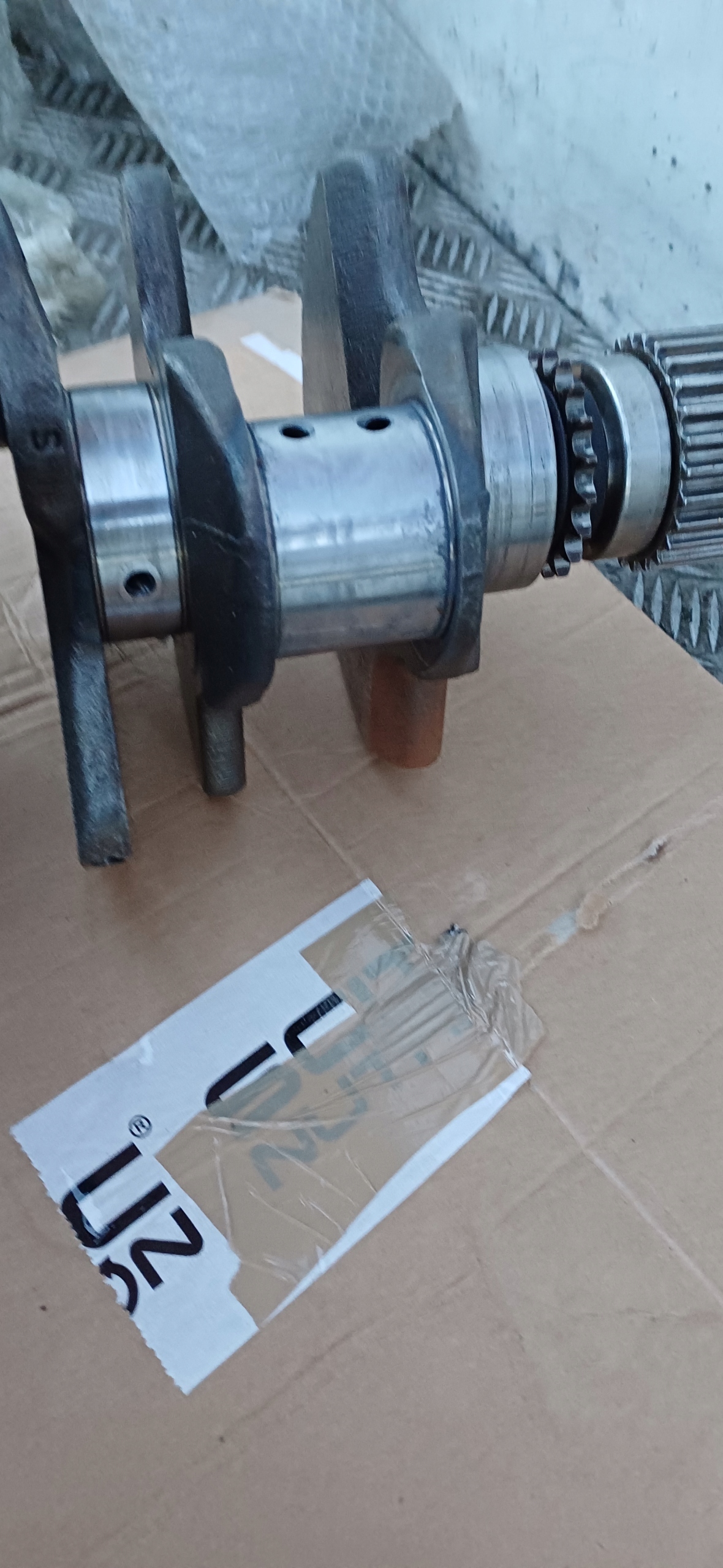 AUDI A6 C5 4.2 V8 crank 770