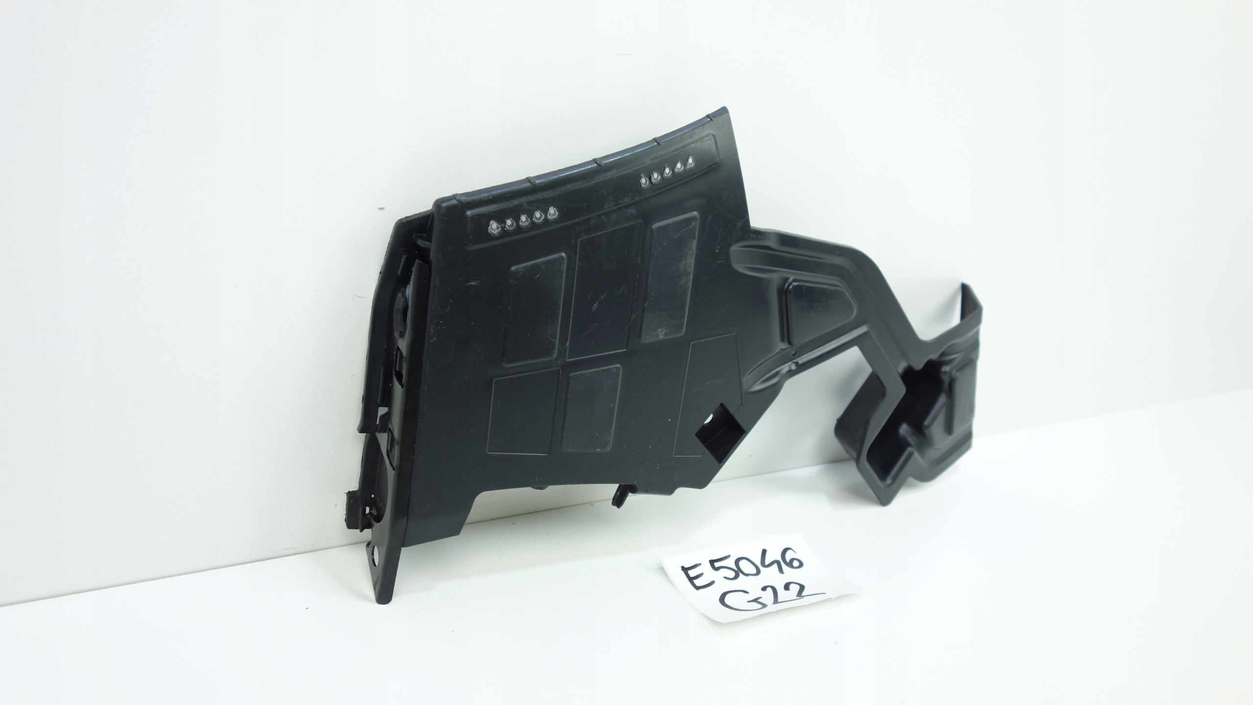 bumper bracket left front MERCEDES B W247 A2478858900