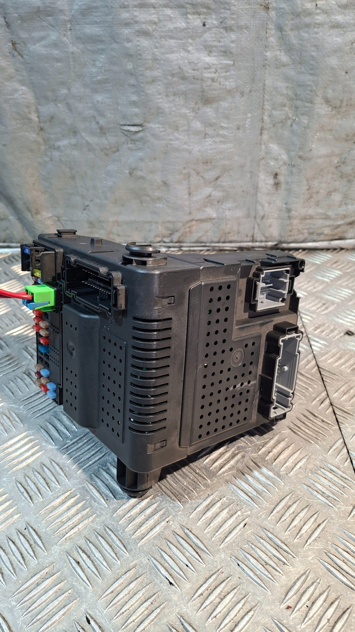 Module fusibles Module CEM VOLVO S60 2.0 30786889