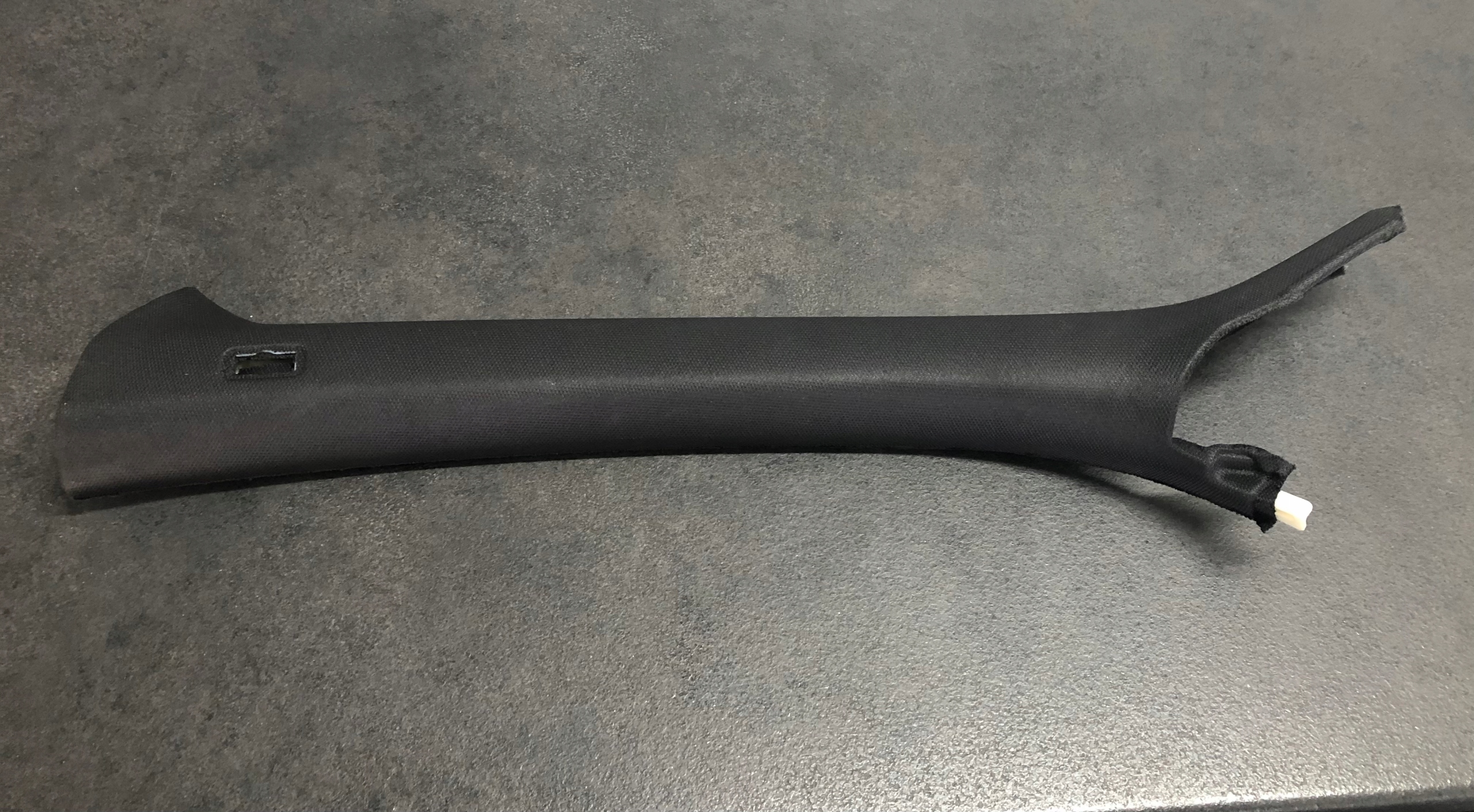 POSZYCIE SŁUPKA AUDI A4 B8 LIFT S-LINE 8K0867233