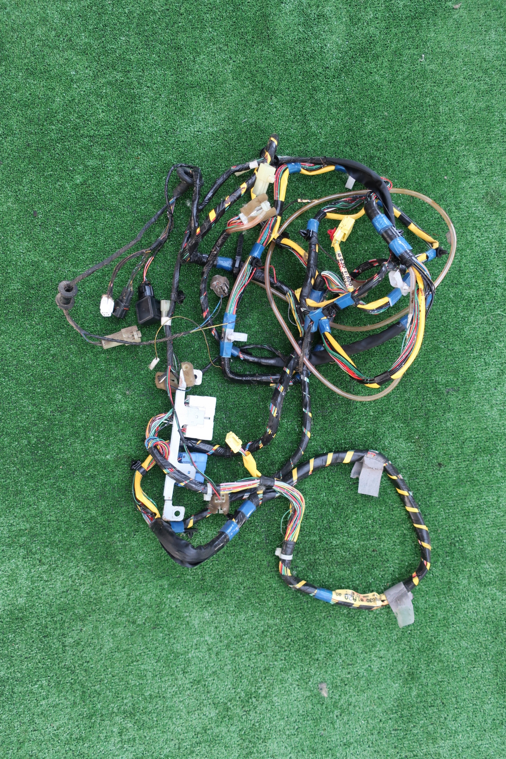 wiring bundle SRODKA cabs SUZUKI JIMNY 2001R