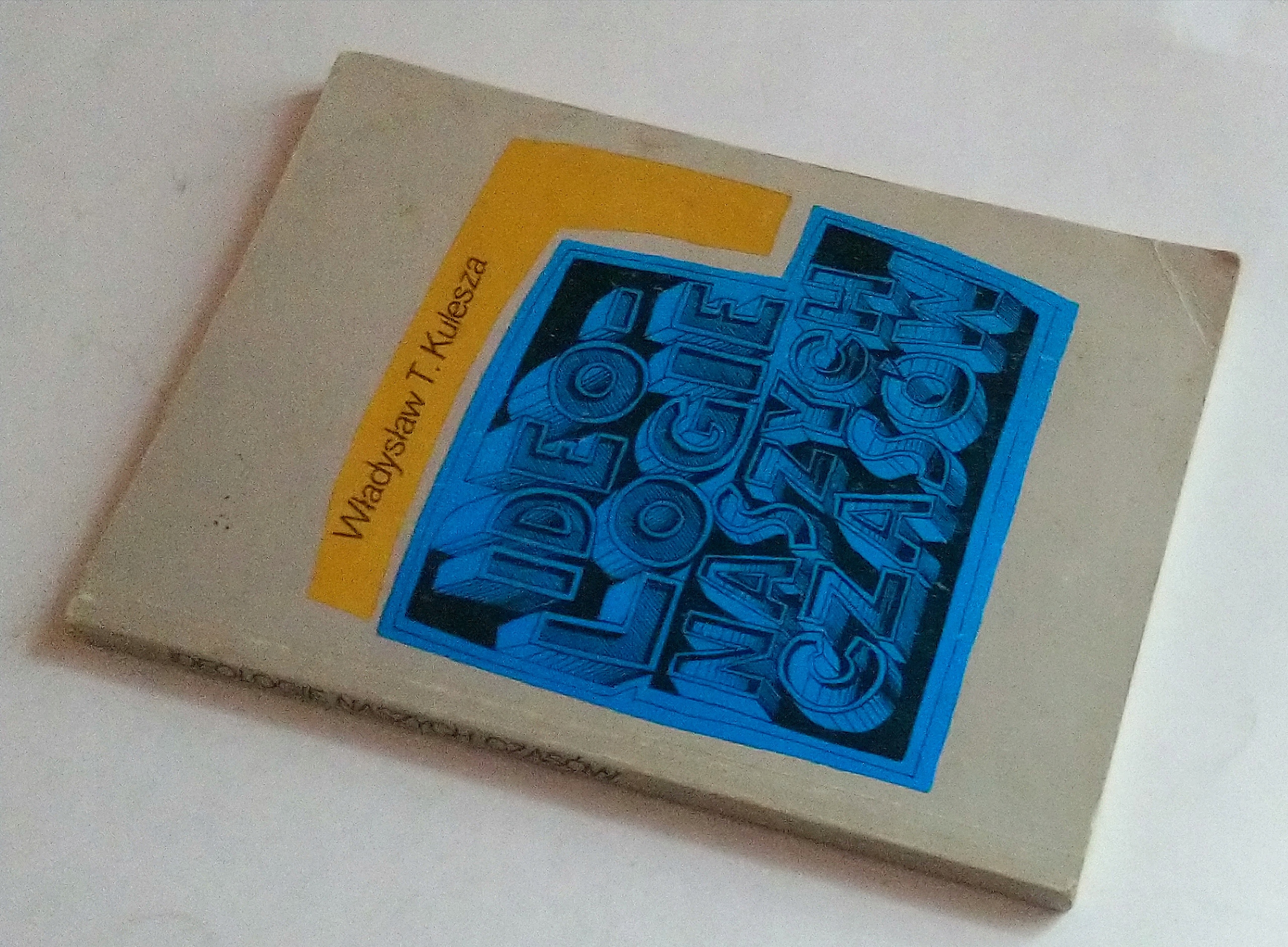 Ideologie naszych czasów Władysław T. Kulesza SPK Przedmiot KOSS, WOS