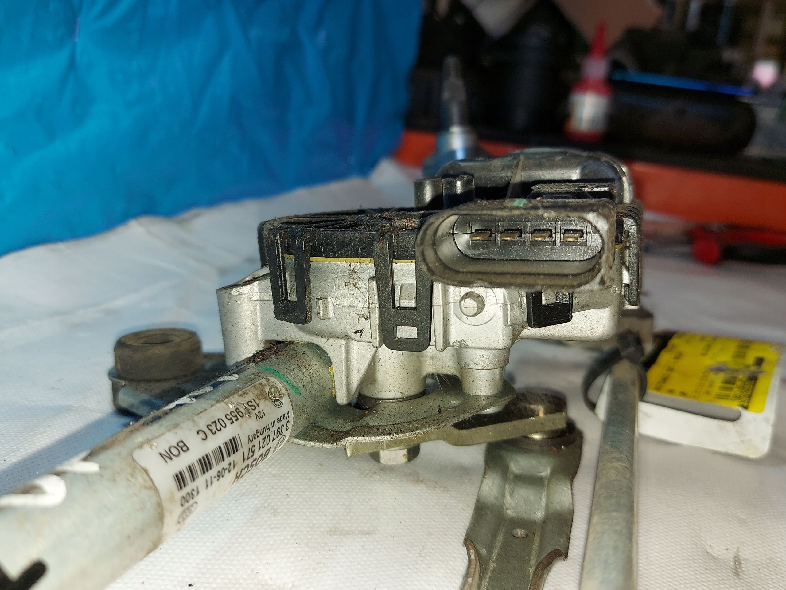 wiper mechanism VW UP 2012R 1SY955023C front