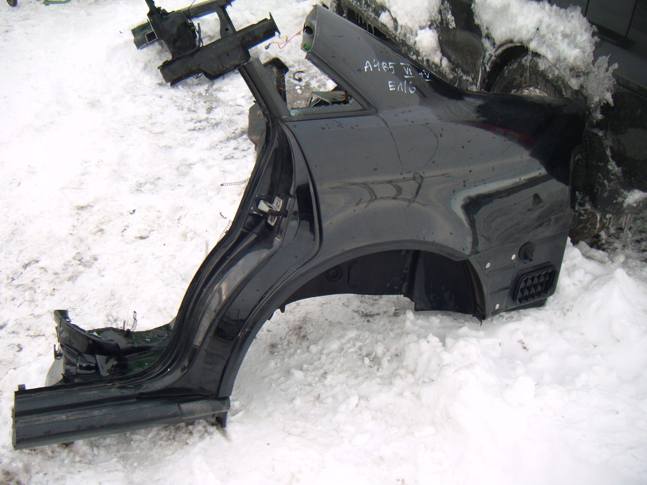 AUDI A4 B5 SEDAN 94-01 BŁOTNIK ĆWIARTKA LEWY TYŁ LY9B