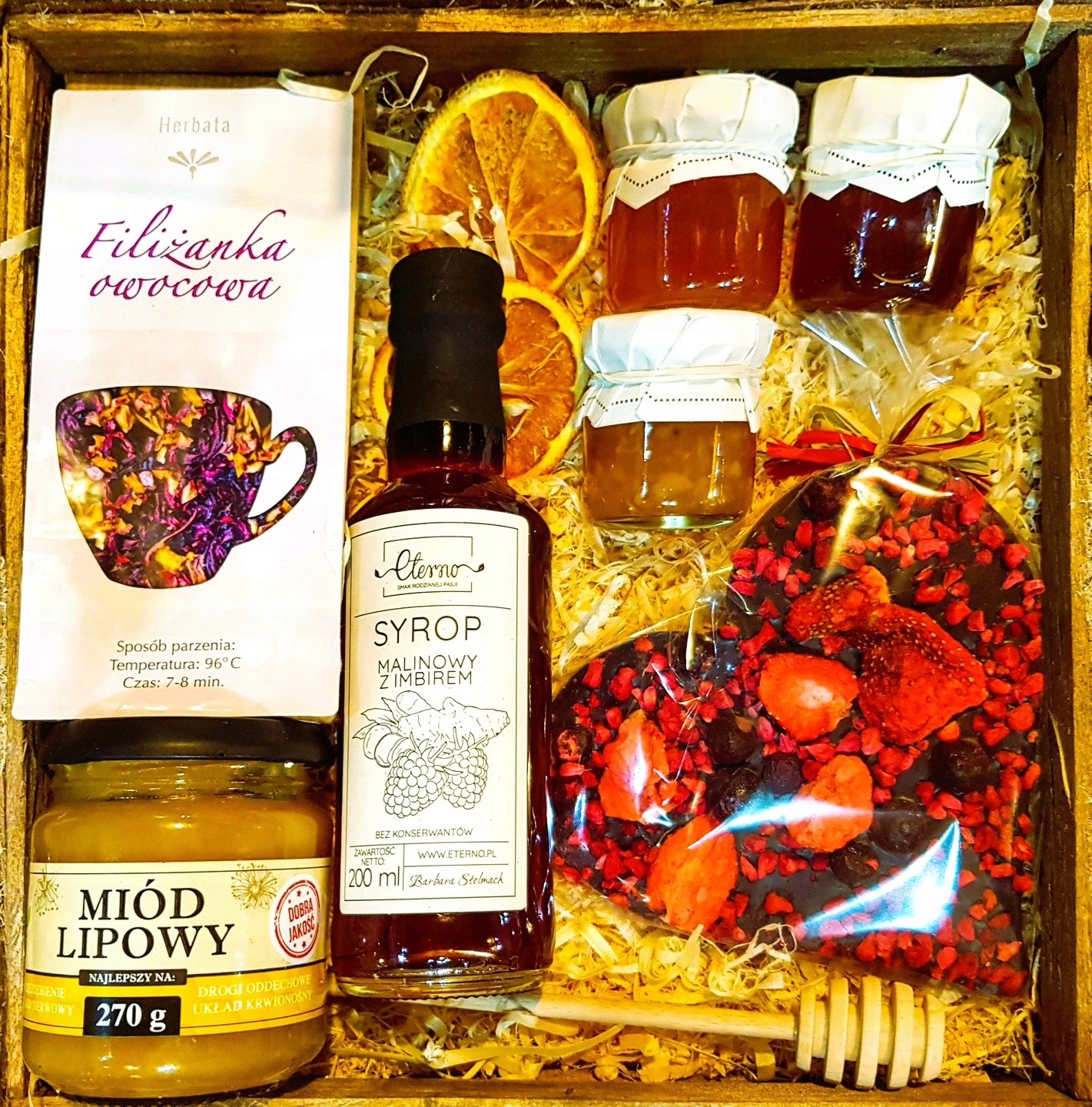 Levně Dárkový Koš Dárek Med Čaj Srdce Konfitu