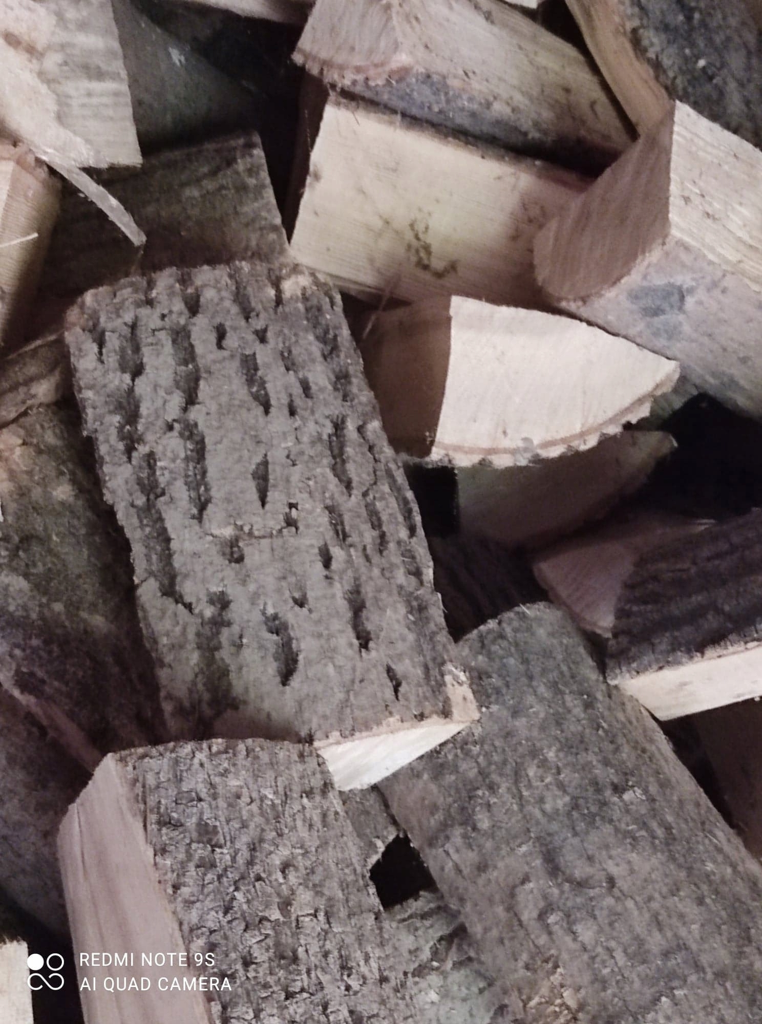 DREWNO KOMINKOWE OPAŁOWE JESION 20kg SUCHY TWARDY