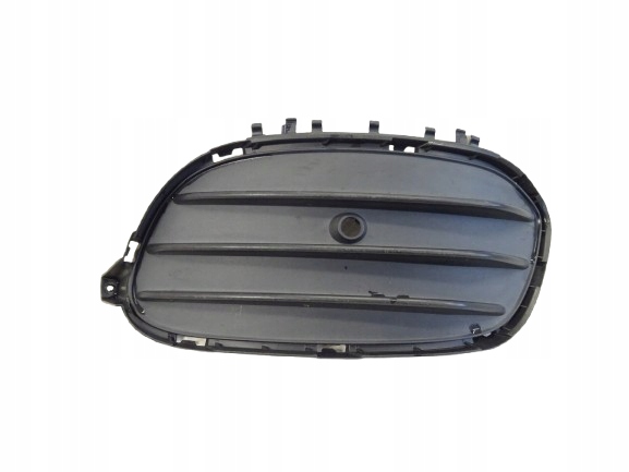 grid of a bumper right front MERCEDES GLA W156 A1568858800