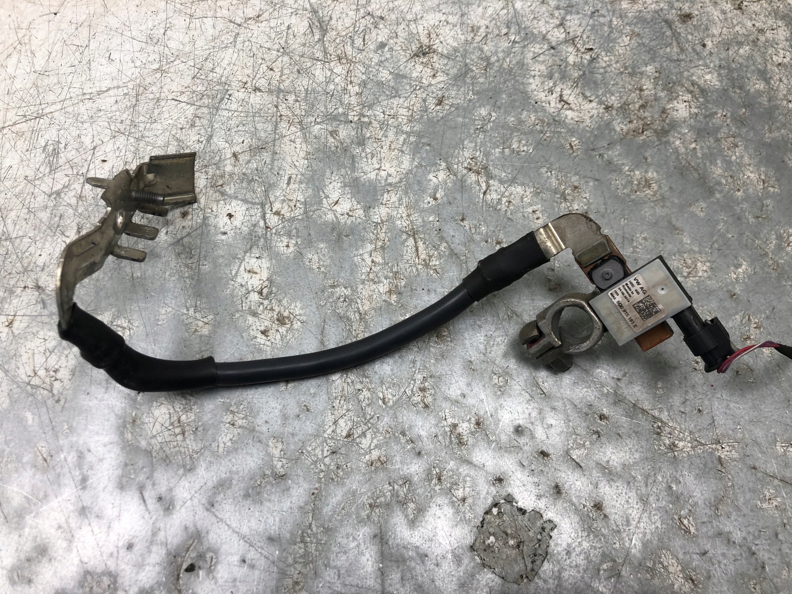 Batteriemanagement Sensor SEAT LEON III 5Q0915181E