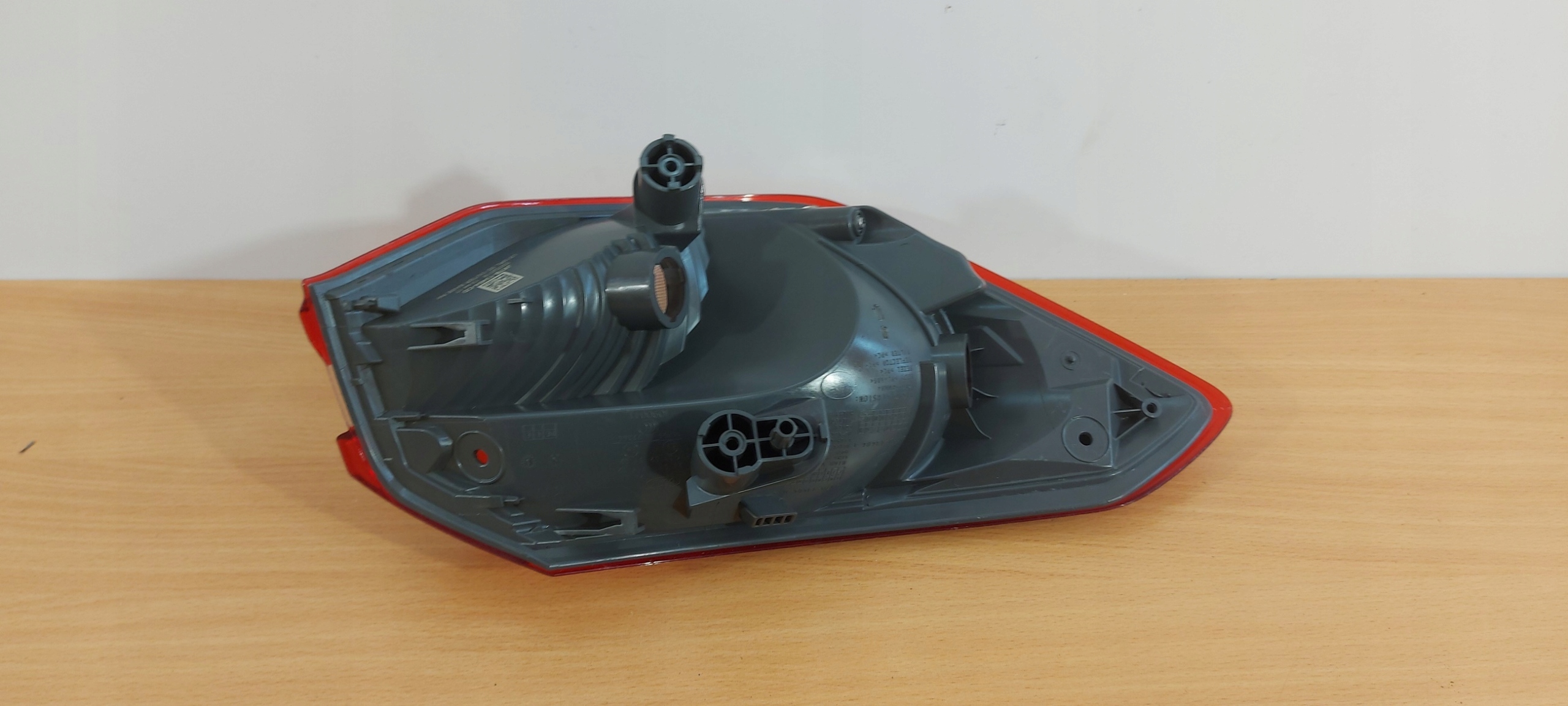 FORD FOCUS MK4 HB right light rear part ZWYKLA NAROZNA