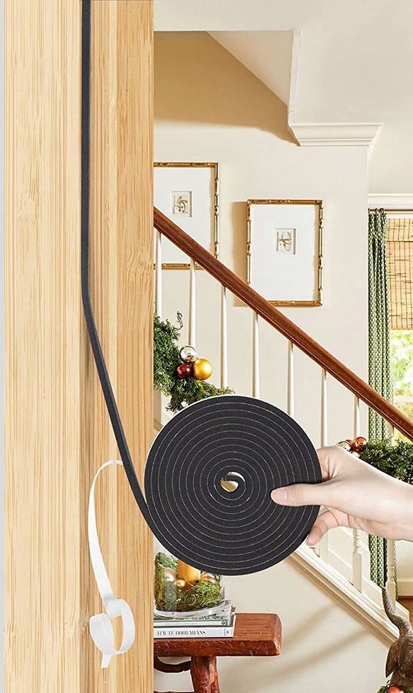 USZCZELKA OKNA DRZWI SAMOPRZYLEPNA PIANKA GĄBKA 2M Marka inna