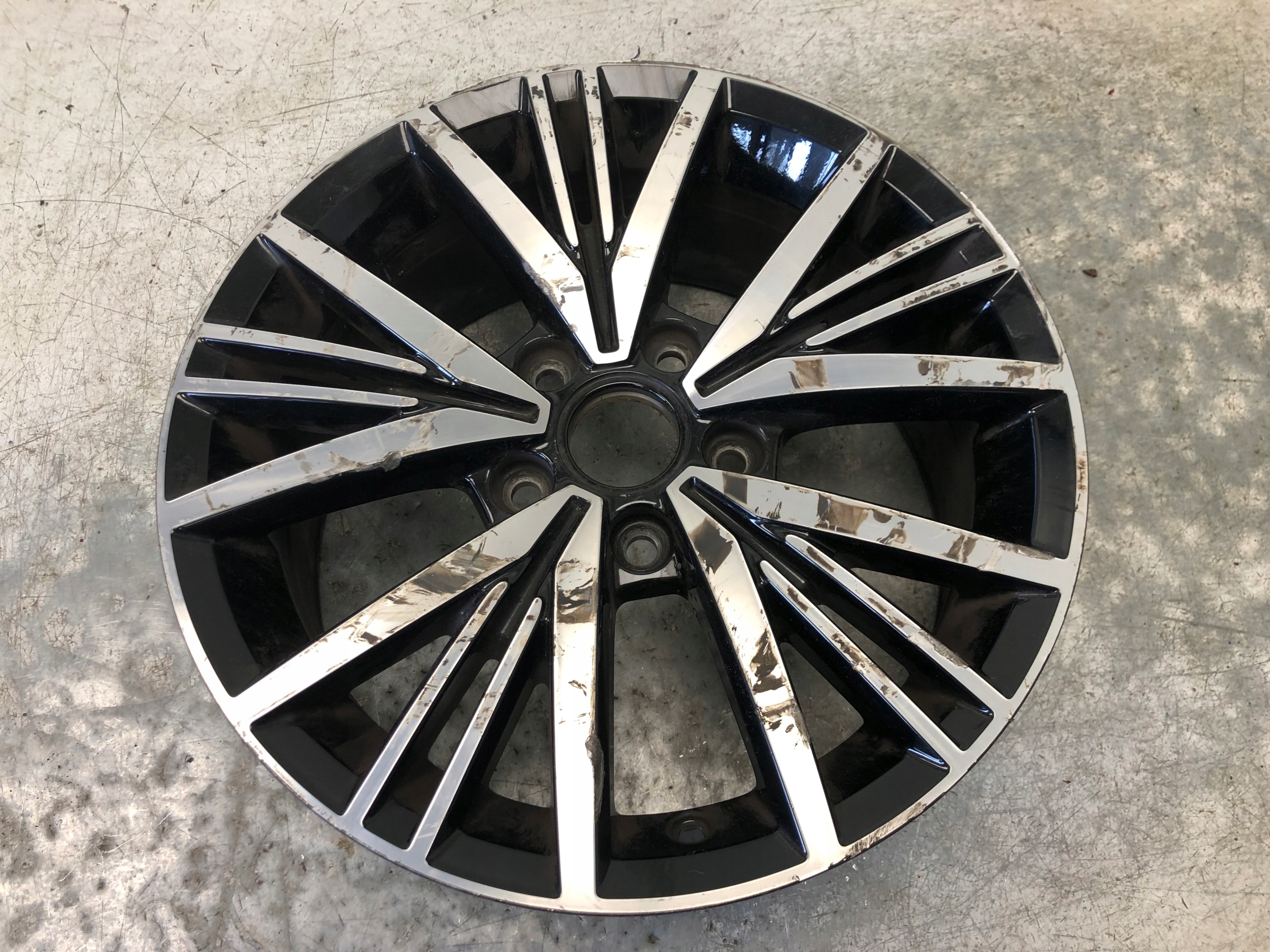disk 16" 5x112 6.5J ET46 VW GOLF VII 5G0601025CD