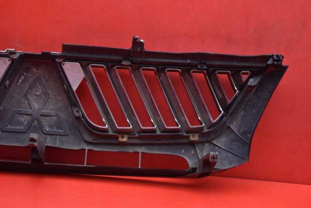 front PREKLADgrill black CHROM P4686 MITSUBISHI L200 06-14