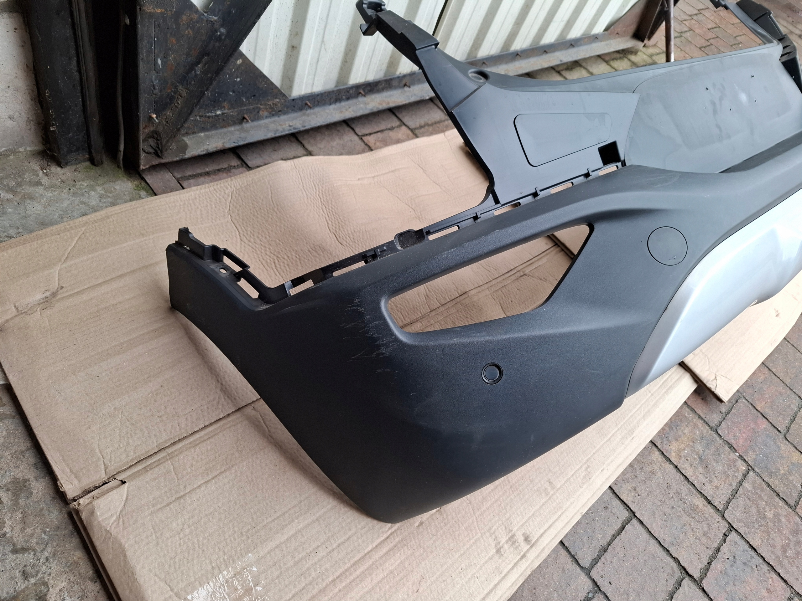 KIA STONIC 22r PDC bumper rear rear part ORYG