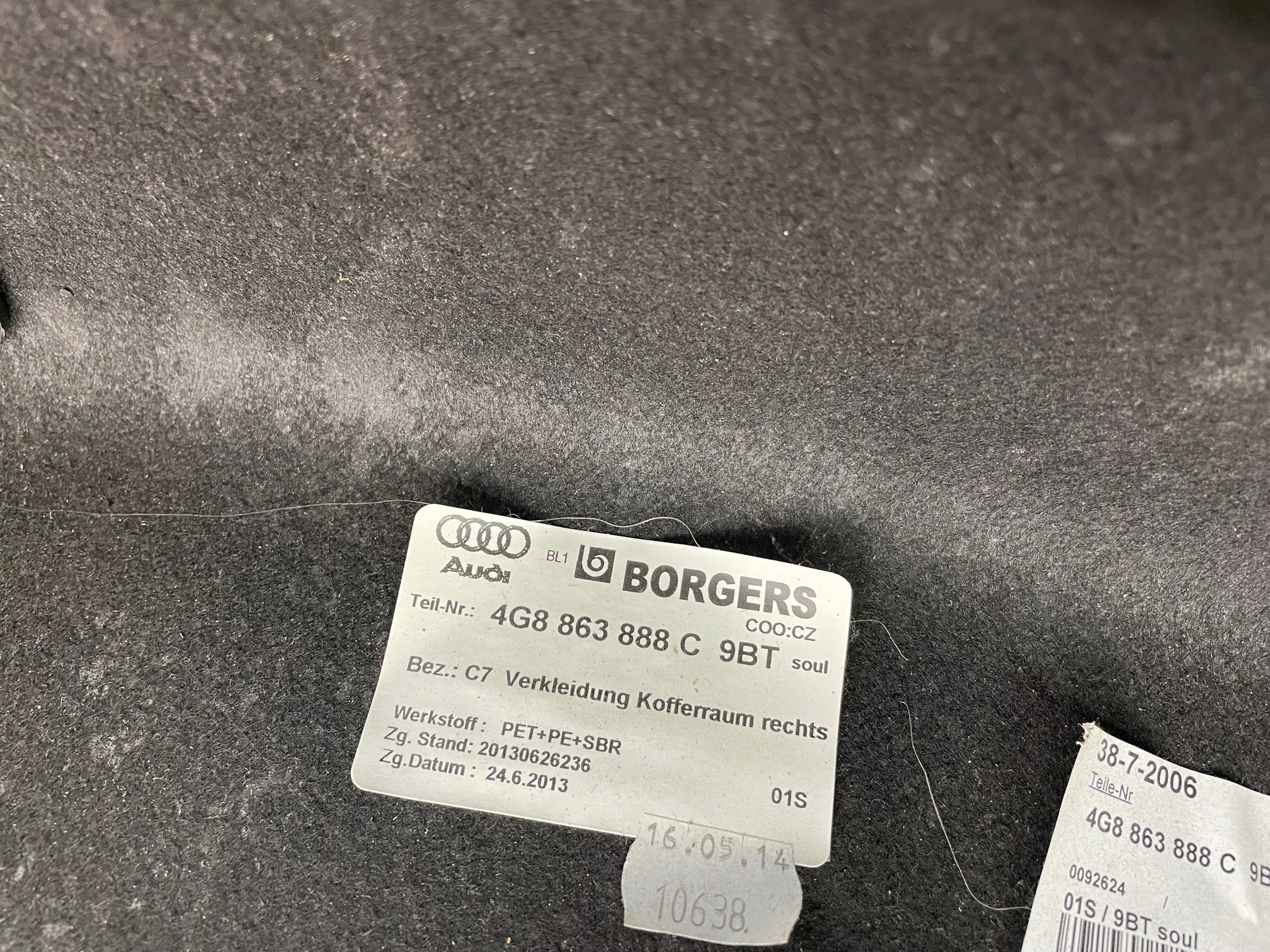 AUDI A7 TAPICERKA BOCZEK BAGAZNIKA LEWY PRAWA Part number 4G8