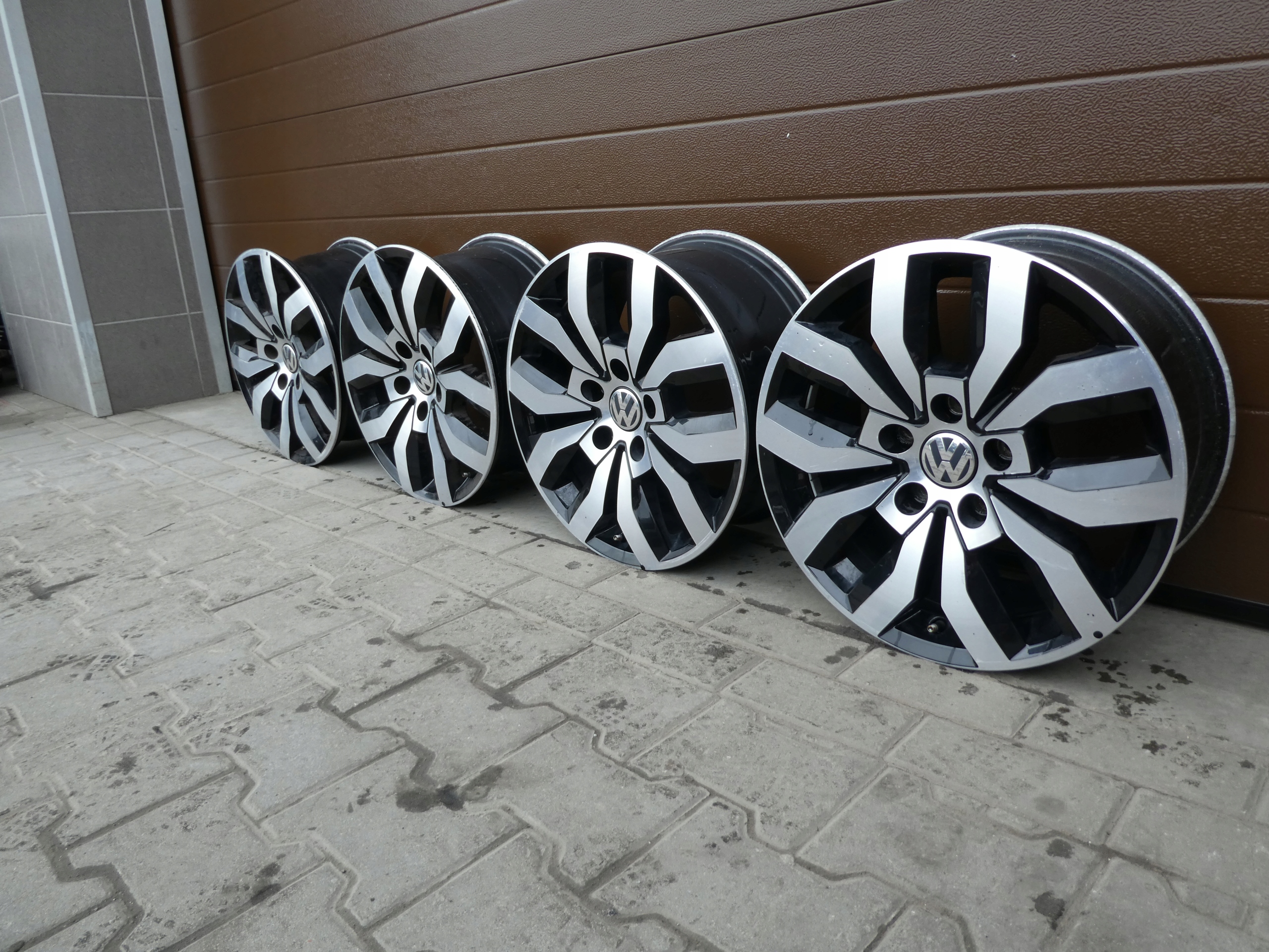 discs VW CARAVELLE T5 T6 AMAROK 17 2H0601025T