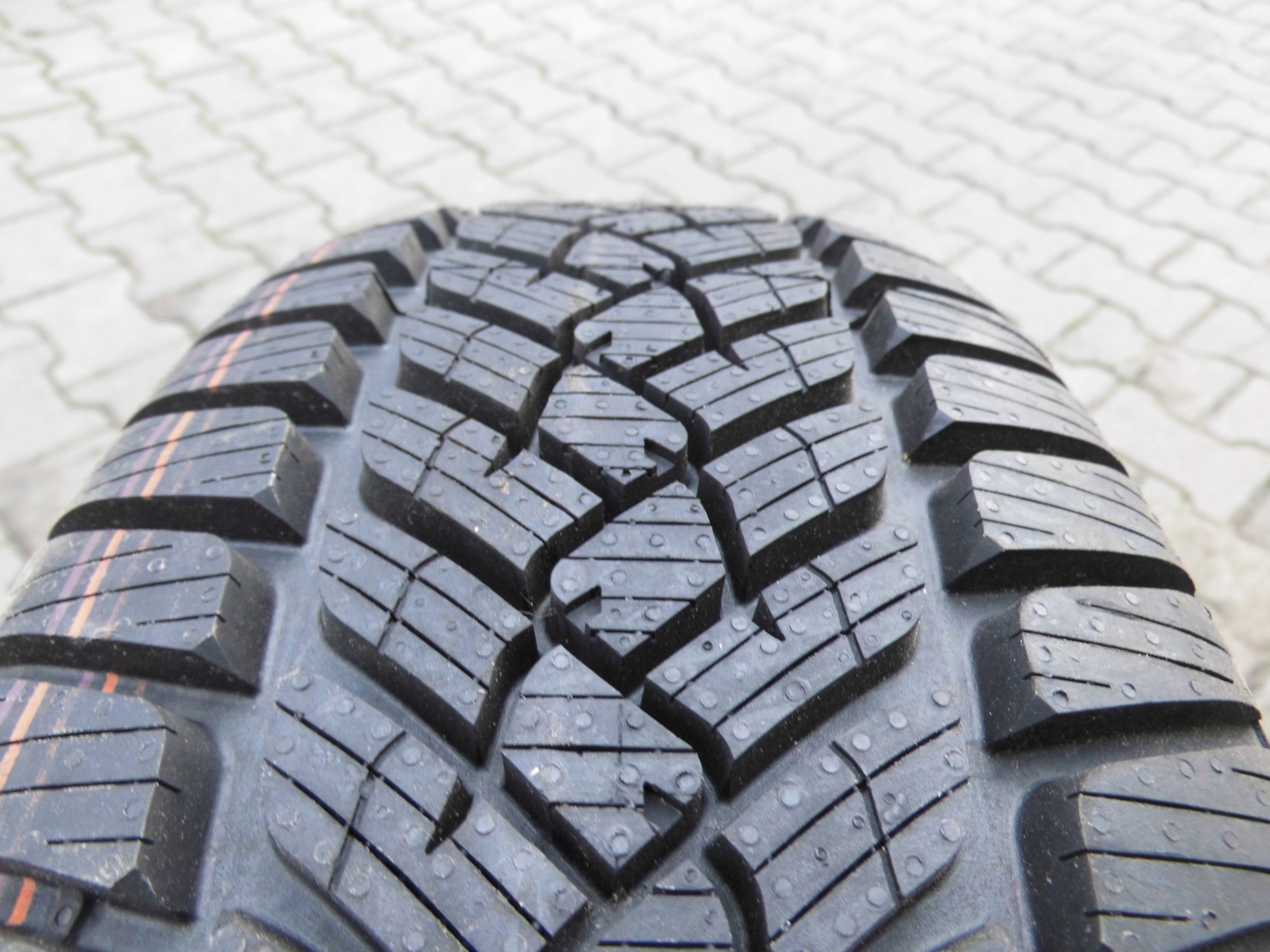 OPONA Fulda Kristall Control HP2 205/60R16 92 H FORD Profil opony 60