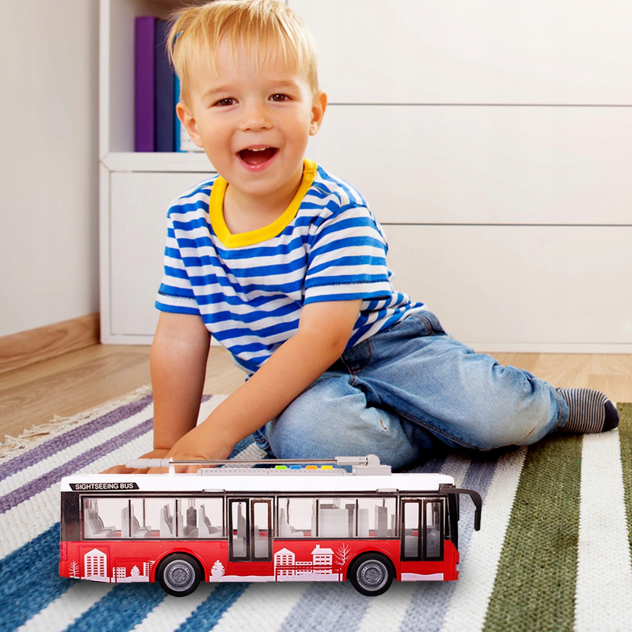 AUTOBUS TROLEJBUS ŚWIATŁO DŹWIĘK OTWIERANE DRZWI Kolor dominujący odcienie czerwieni