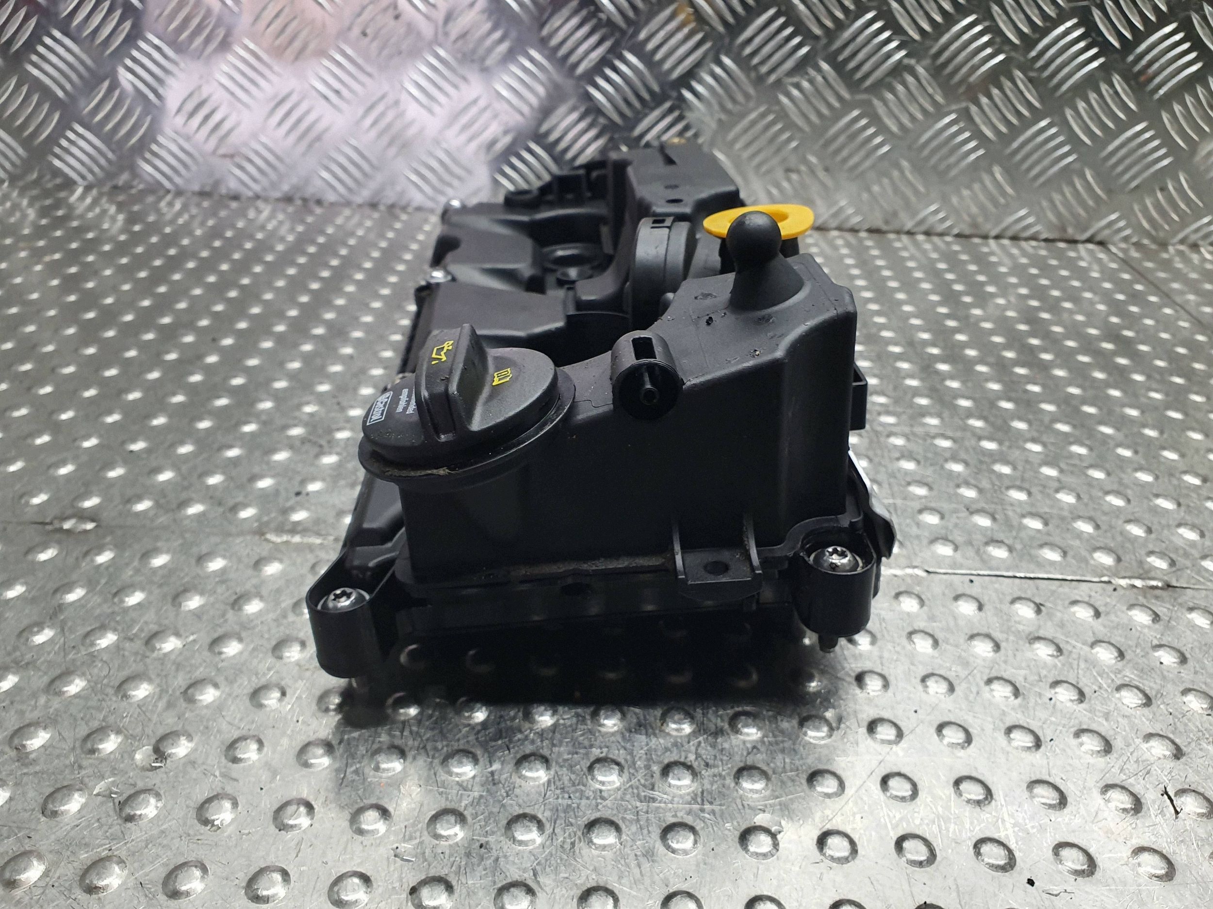Abdeckung der Ventile 04L103475 VW GOLF VII TIGUAN II PASSAT B8 A3 8V 2.0 TDI