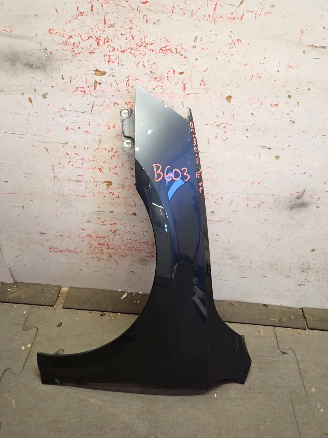 fender front front left SKODA OCTAVIA III LIFT 2016- 5E