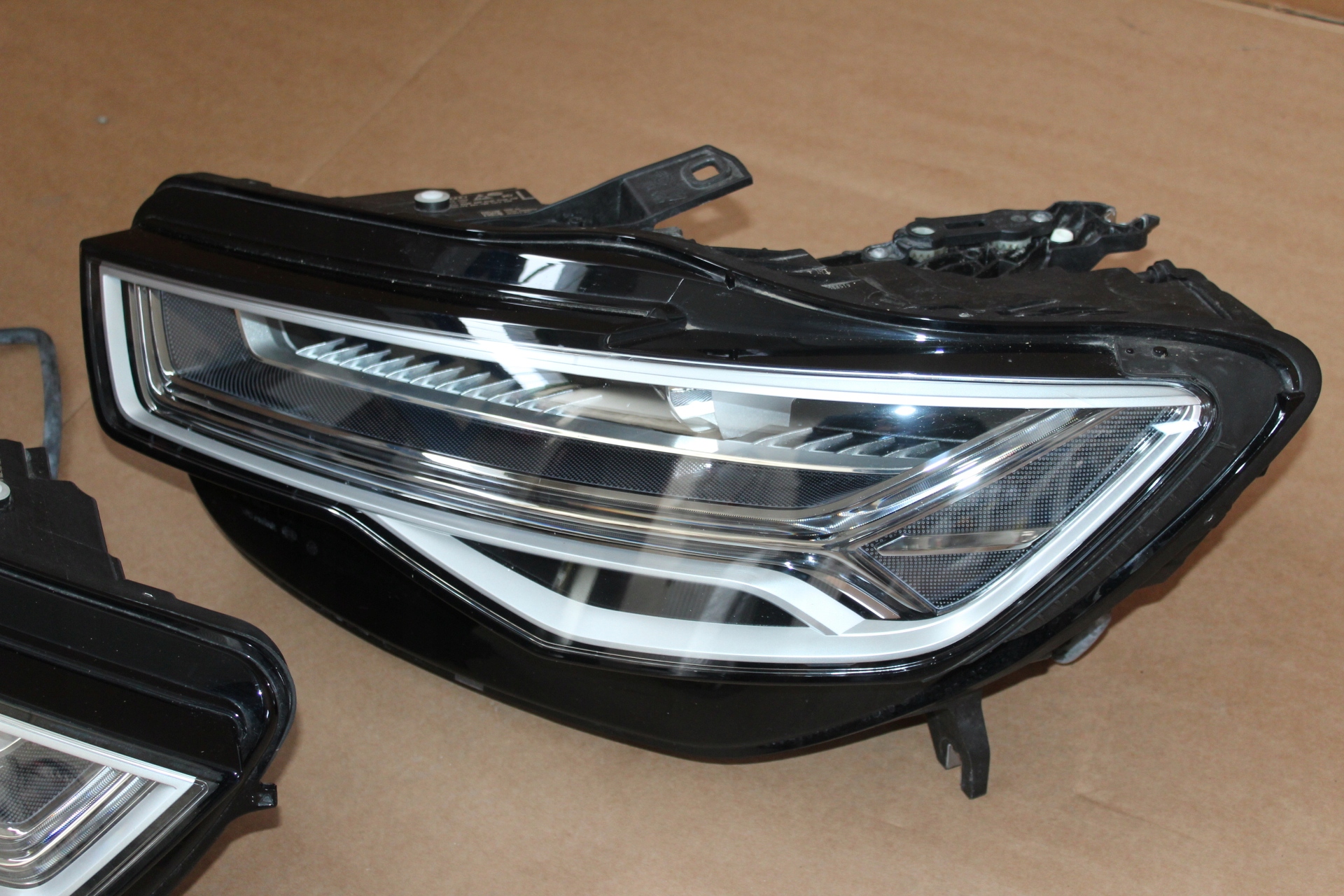 Reflektry lampy przód komplet Audi A6 4G MATRIX FL Numer katalogowy części 4G0941035