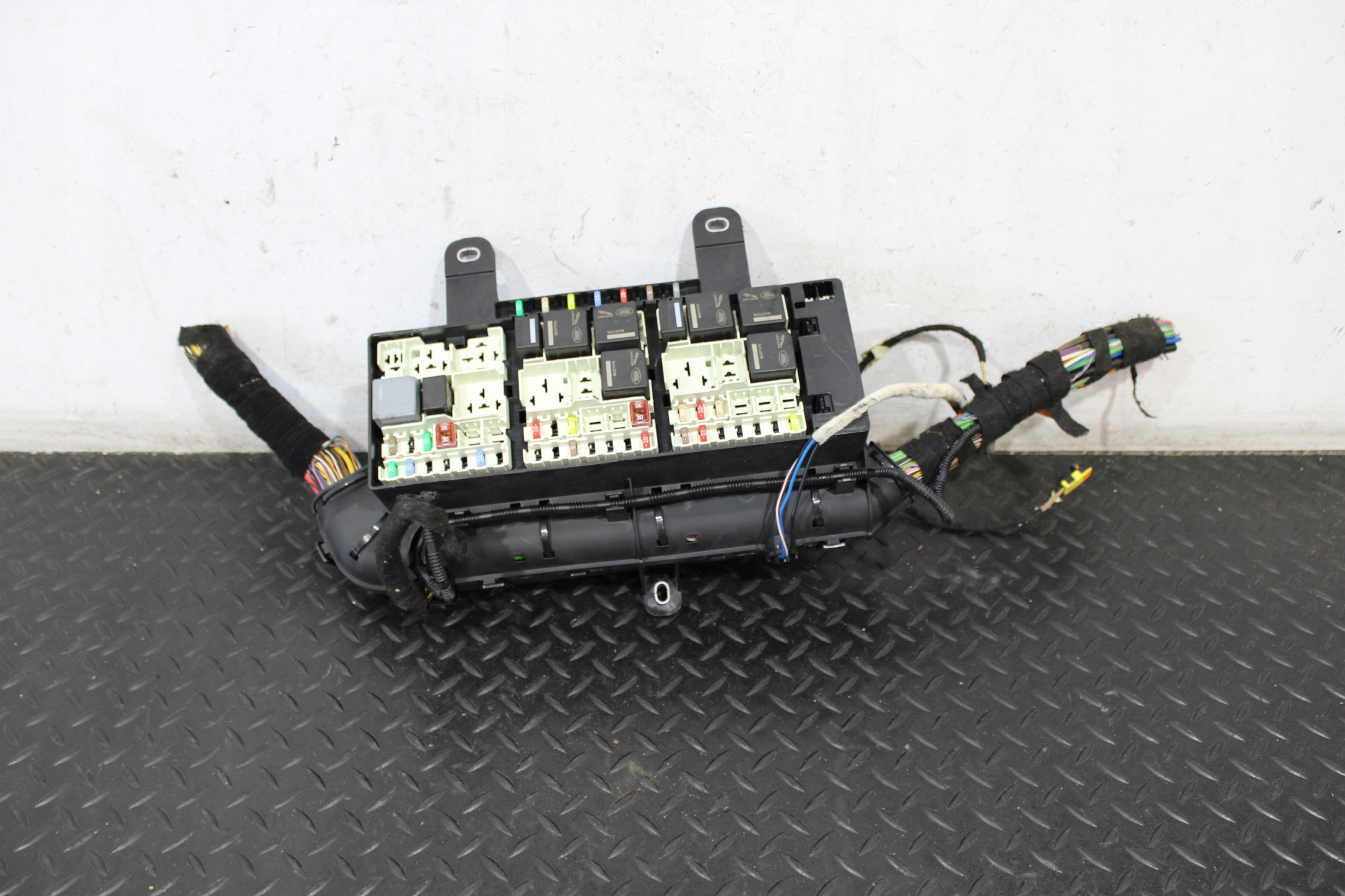 Module fusibles Boîte JAGUAR F-PACE X761