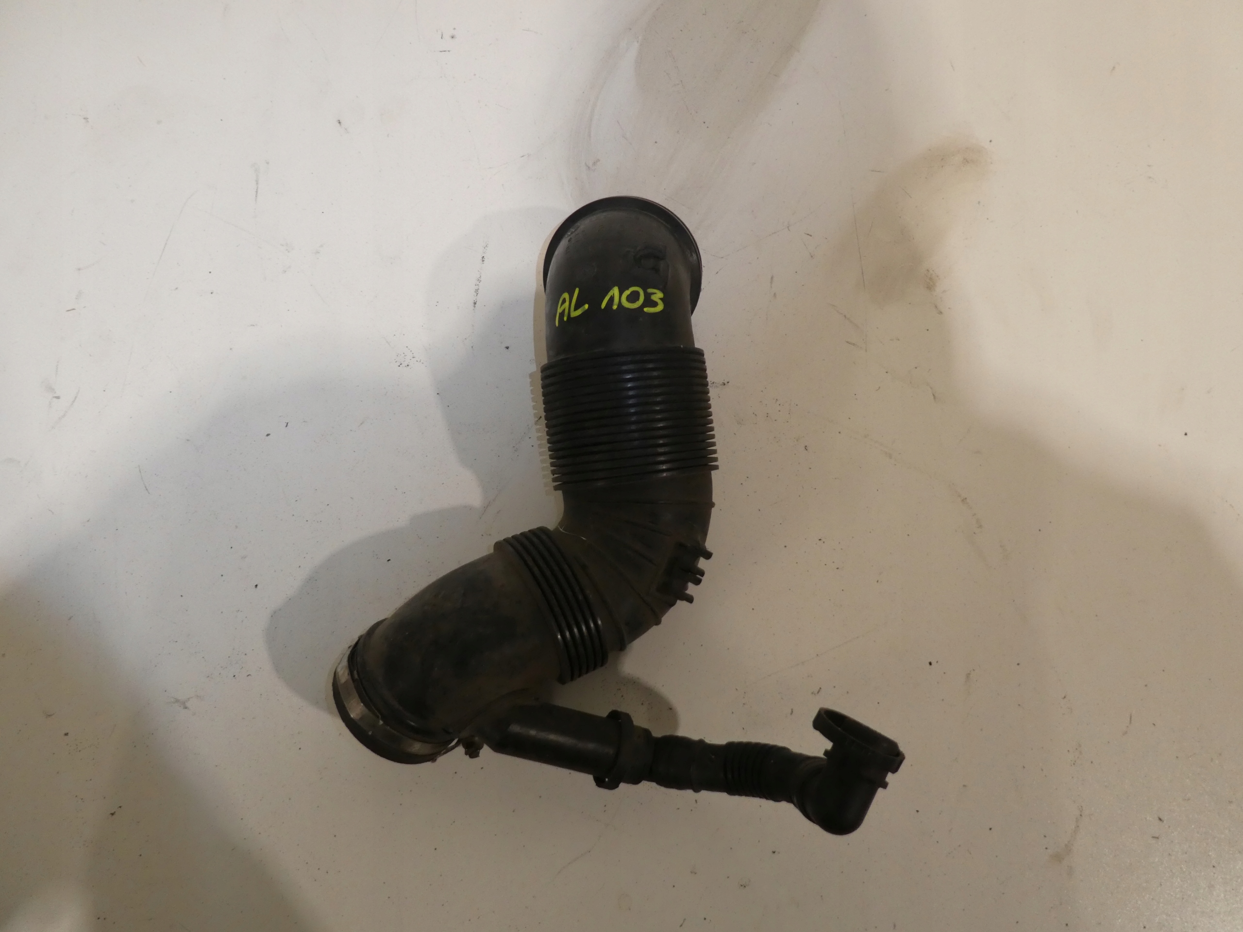 VW AUDI SEAT pipe air 2.0TDI 3C0129654P