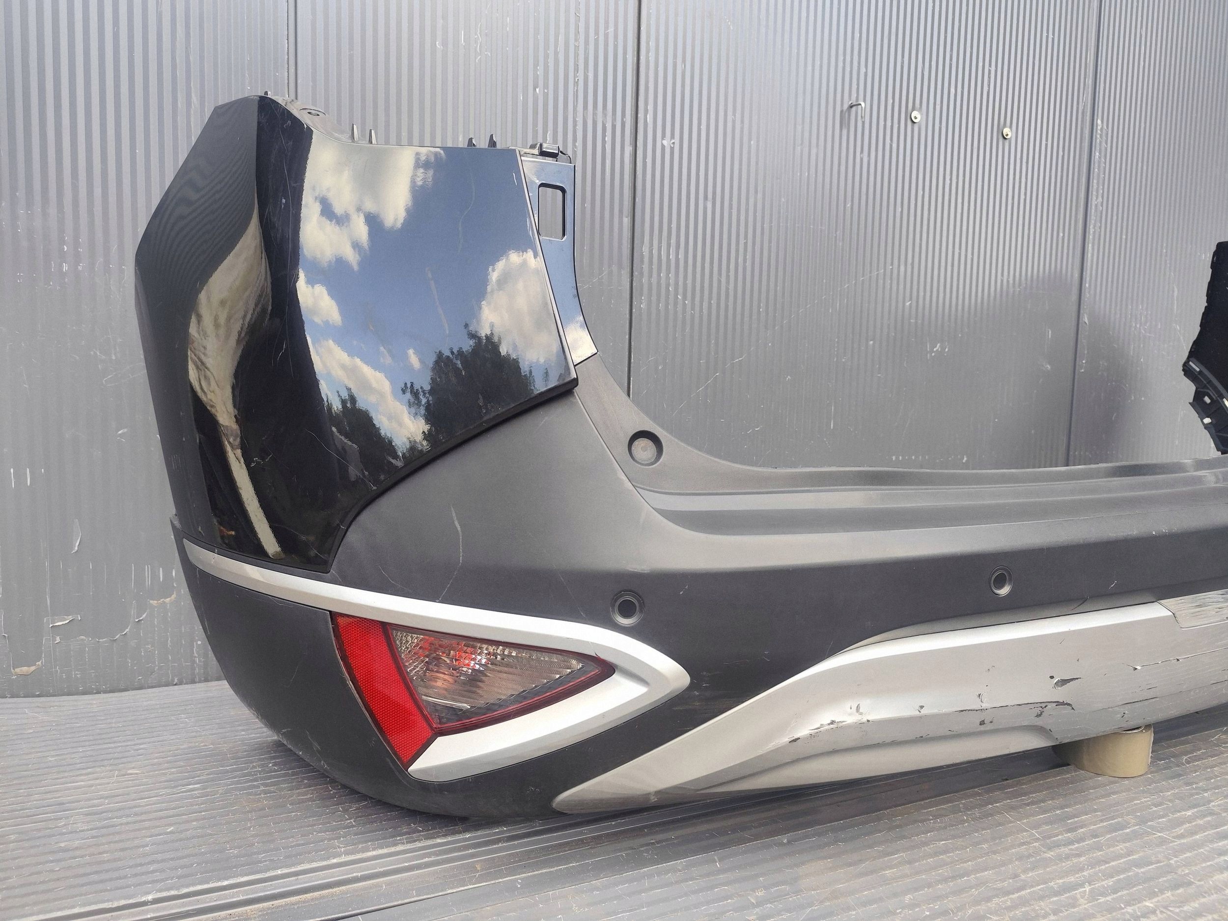 KIA SPORTAGE V bumper rear 4xPDC complete DEMONTAZ