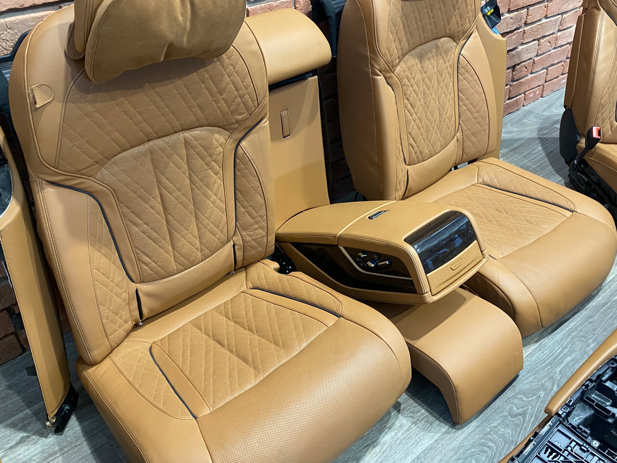 BMW 7 G12 кресла диван бочки Салон full