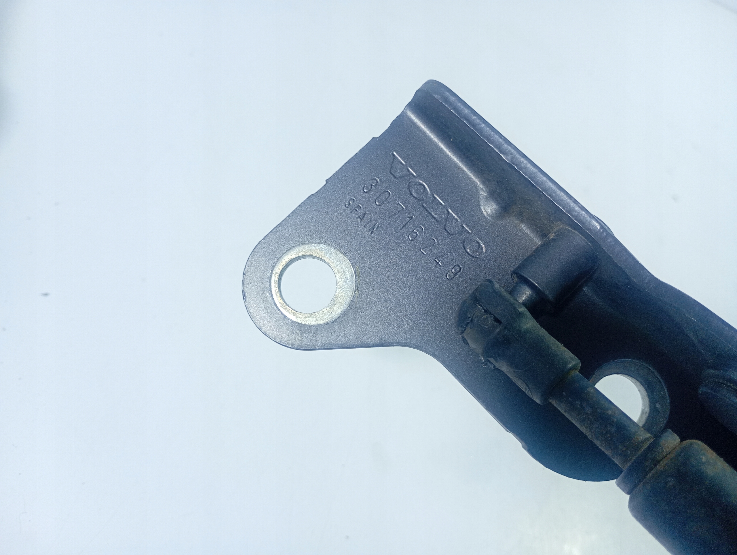 VOLVO S40 2 II 2.0 D sedan 04-10 hinge bonnet boot right OE 30716249