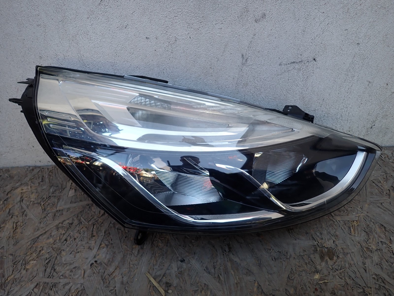 light right REFLEKTOR right RENAULT CLIO IV LIFT 16- 260100653R 220