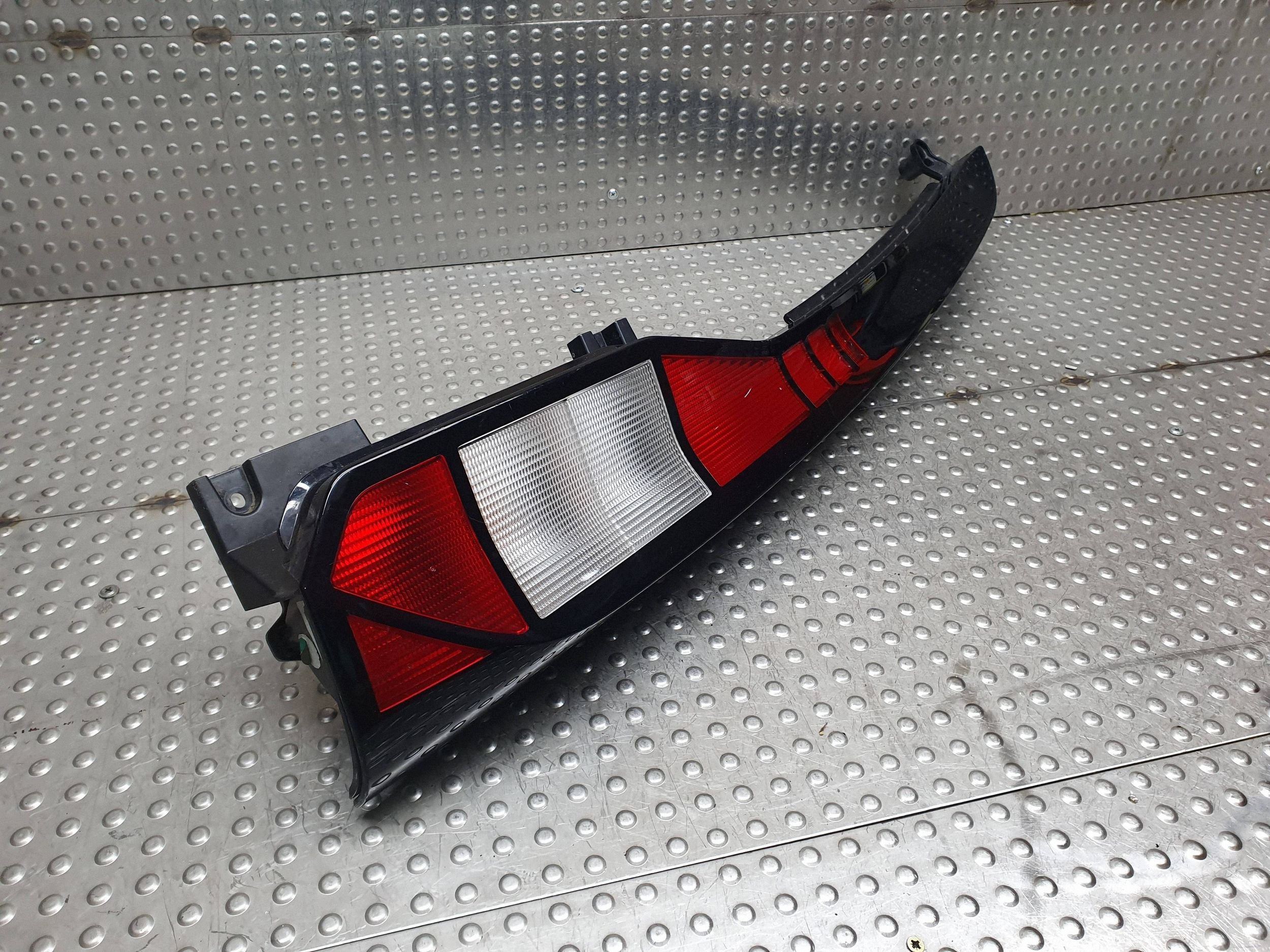 light right rear part 2K7945096 VW CADDY IV V EUROPA