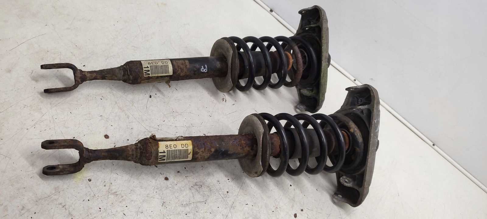 shock absorber spring front Audi A4 B7 kombi 2,0 TDI