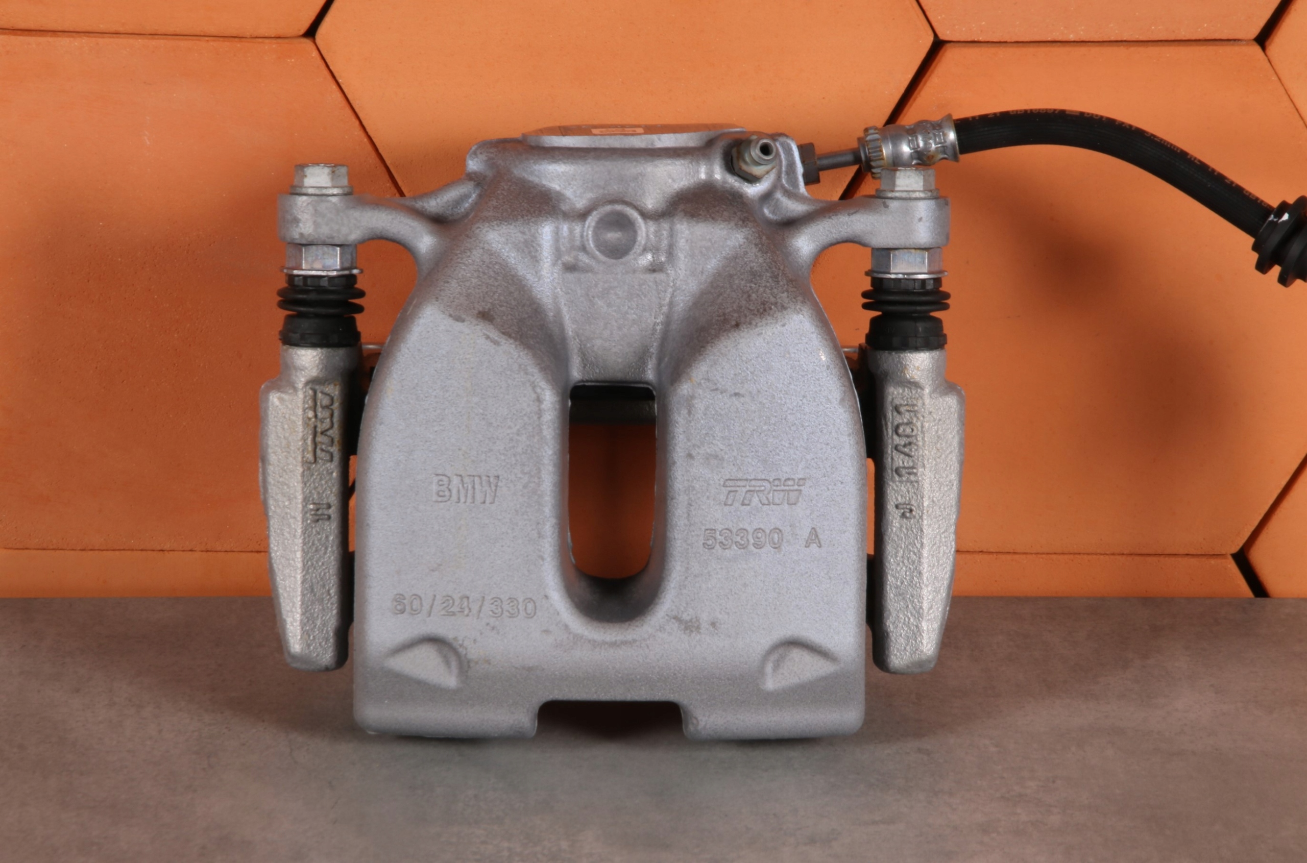 BMW G30 G31 caliper brake right front front 6872800 60/24/330 26 km !!