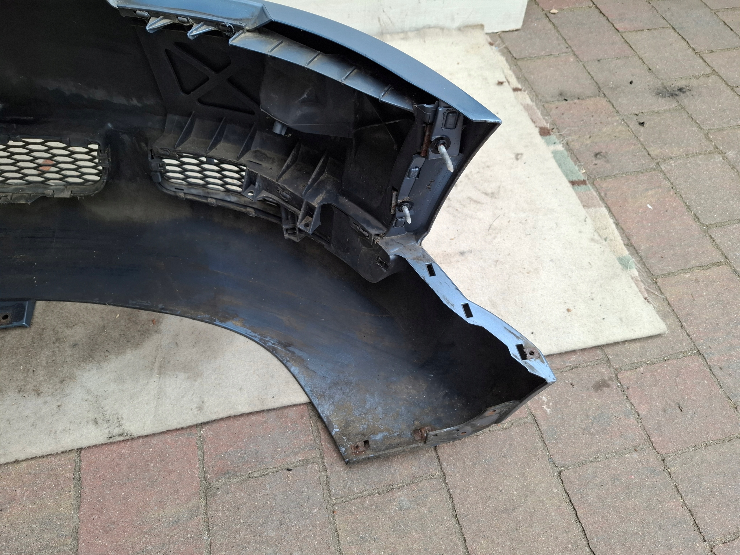 AUDI TT 8N bumper front 8N0807111 original LZ7K