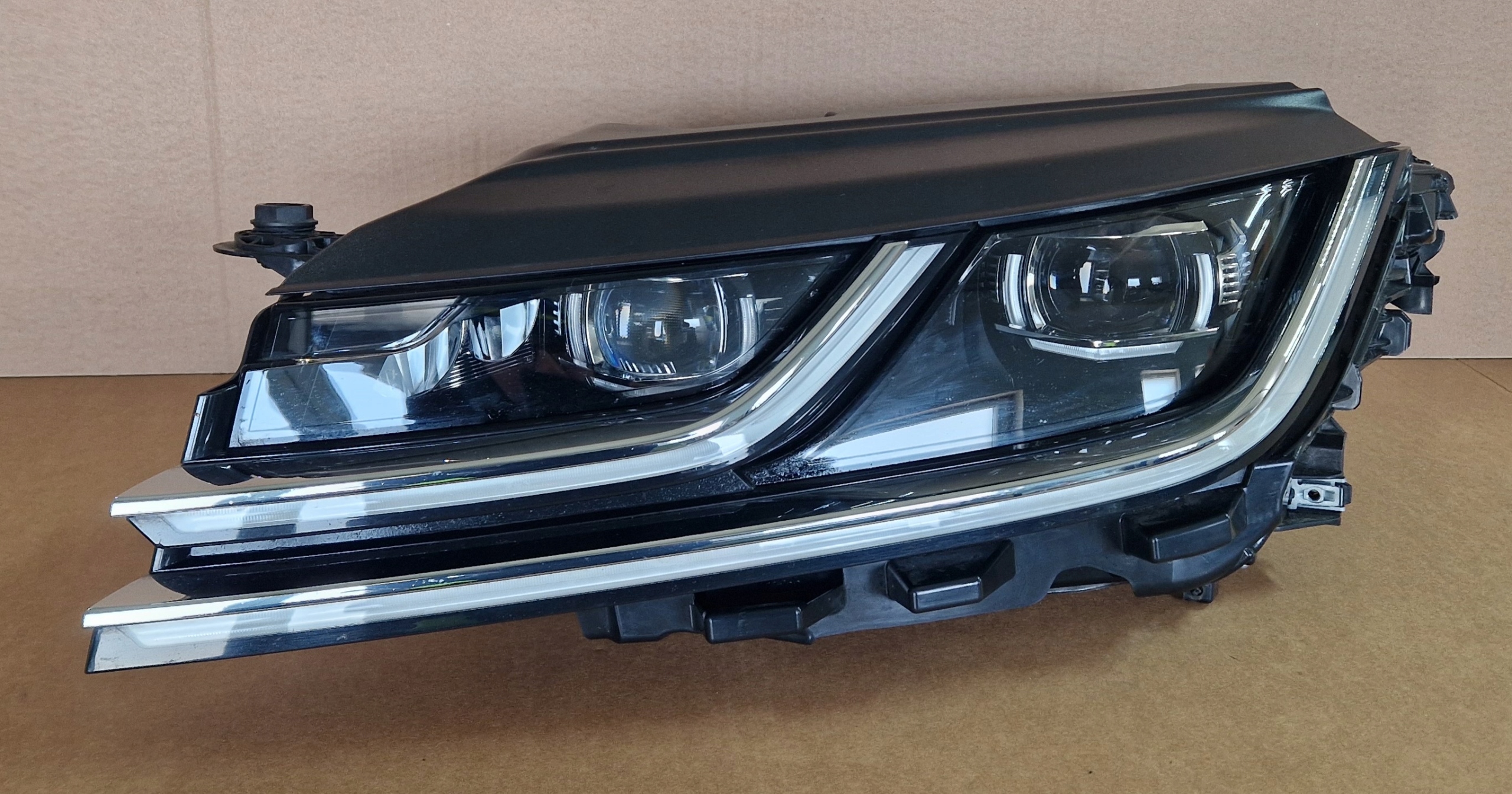 light FULL LED ARTEON 3G8941081D complete as new original