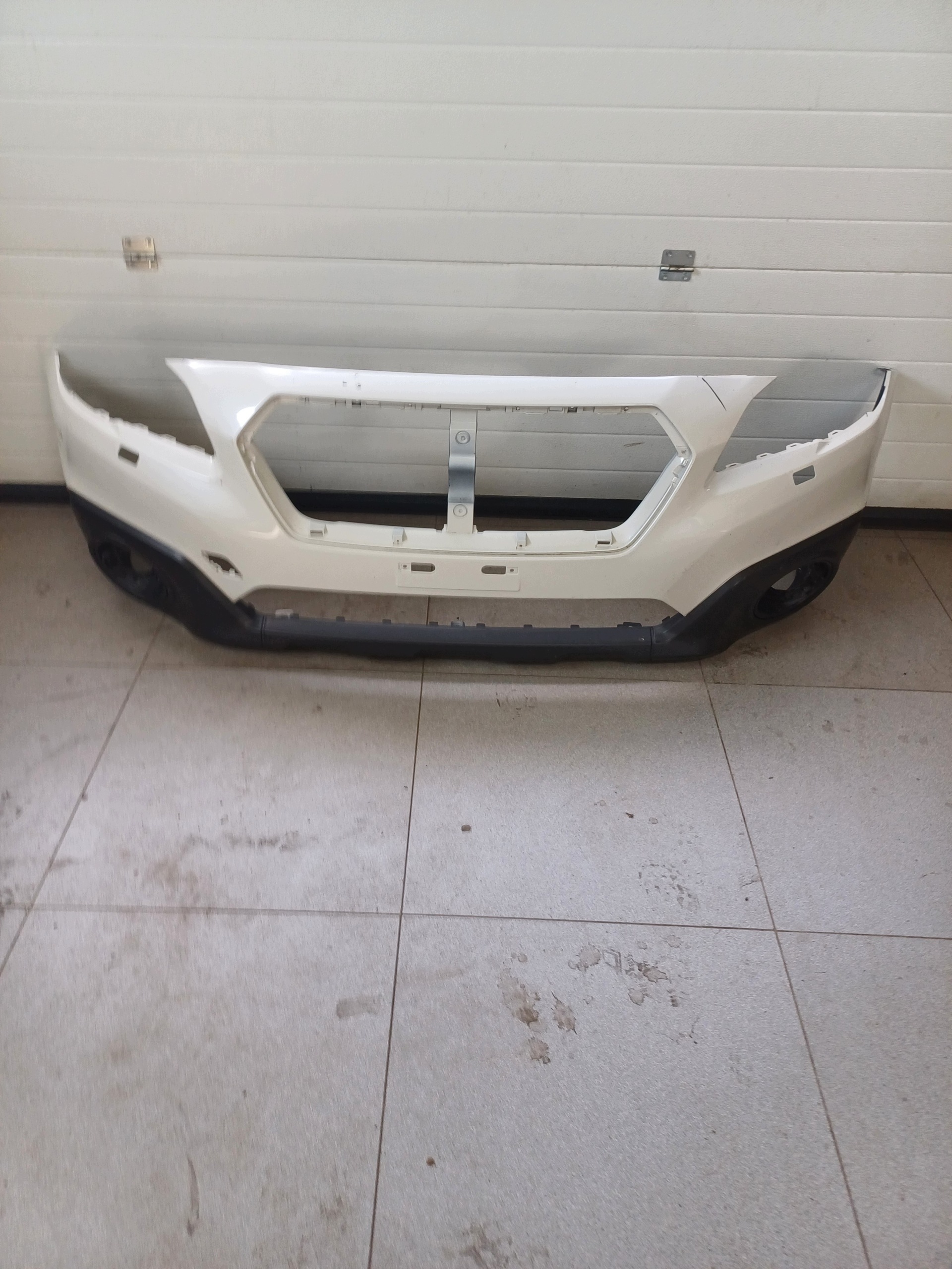 bumper front front SUBARU OUTBACK 5 V 57704AL030