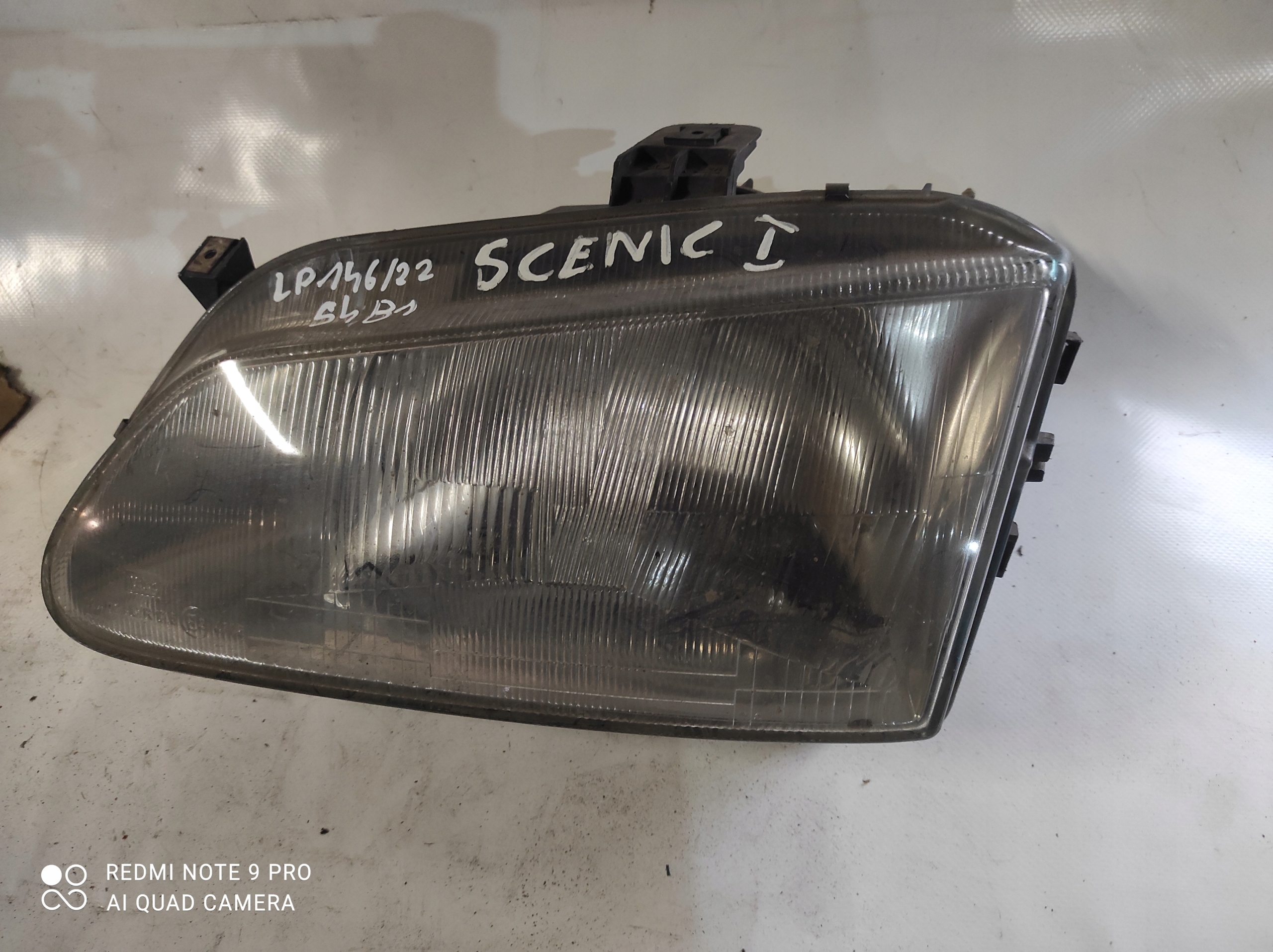 Renault Scenic and 1 REFLEKTOR left light front left