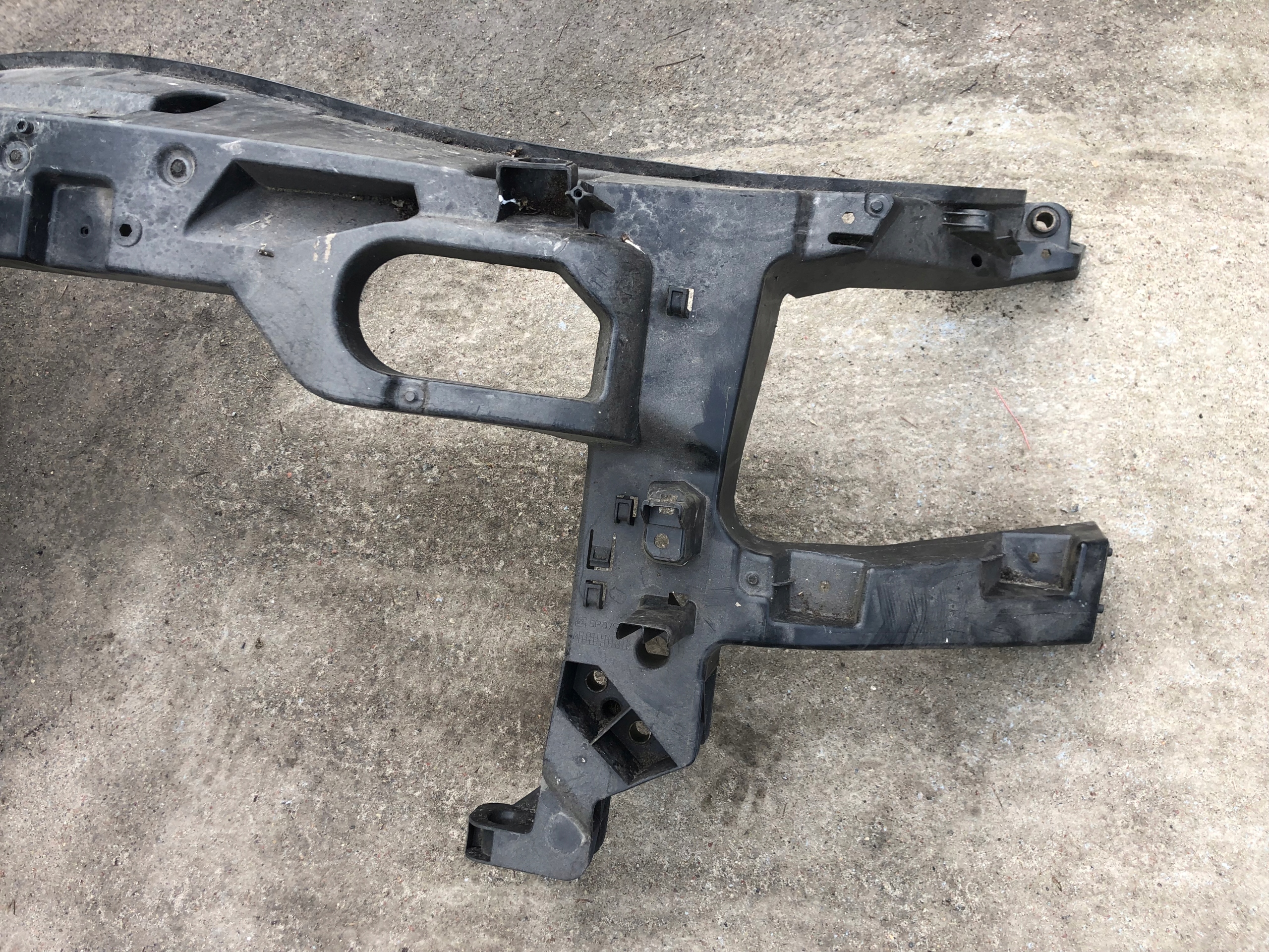 support panel for radiators front MERCEDES W910 A9108800500 without OKUCIA