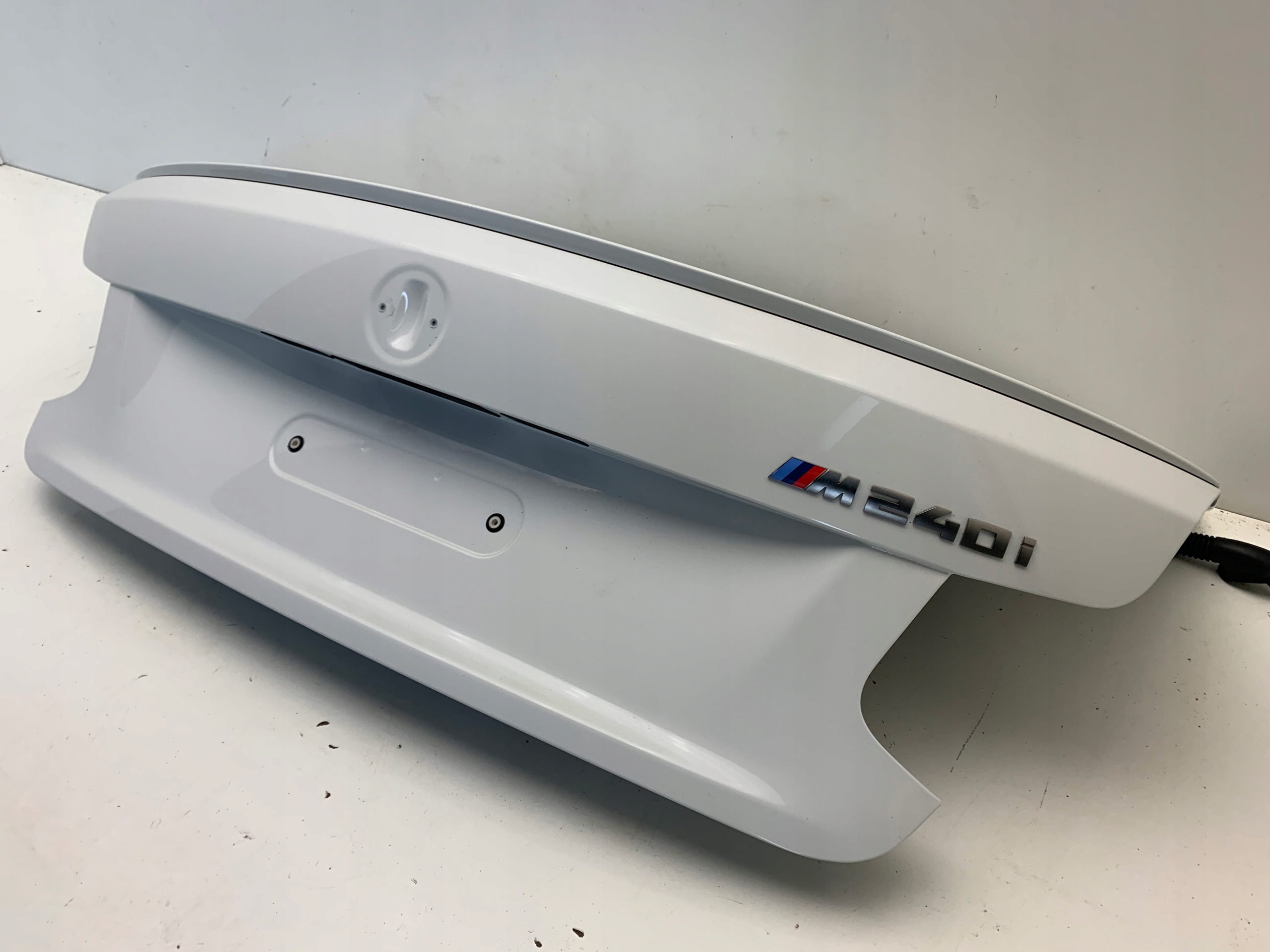 BMW F22 M240i KLAPA BAGAZNIKA ALPINWEISS LOTKA