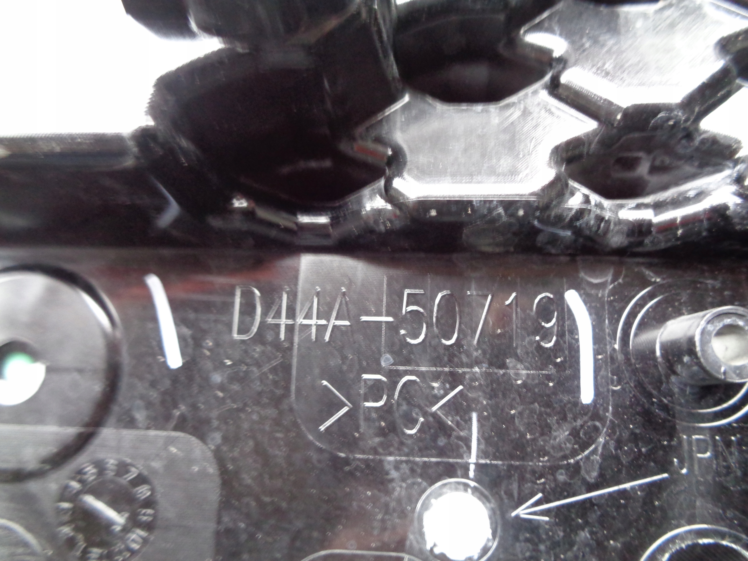 maska MAZDA 2 20- LIFT