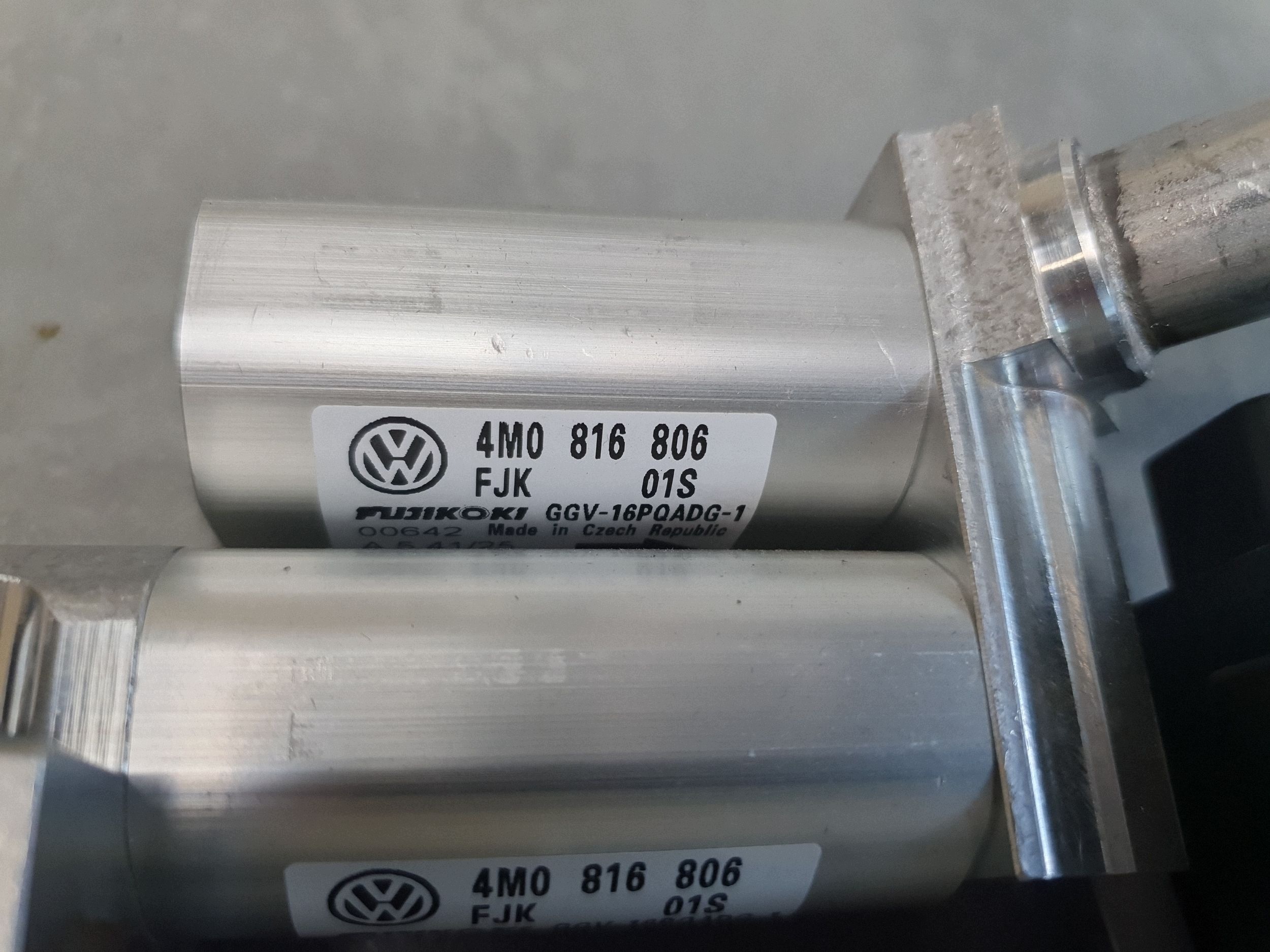 Audi SQ6 e-tron ventil rozprezny klimatizacije 85E816099C