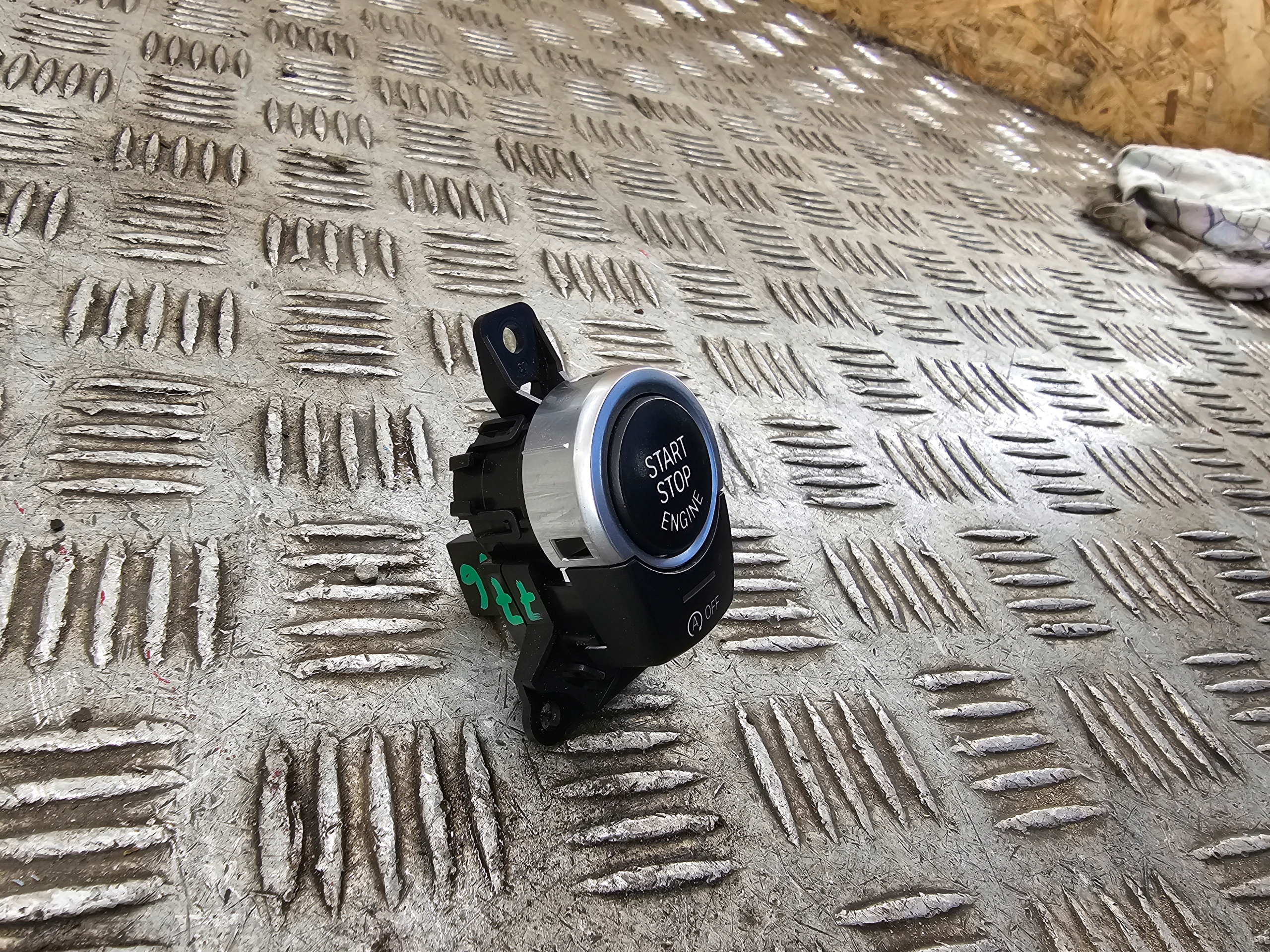 button START STOP BMW F10 9225230