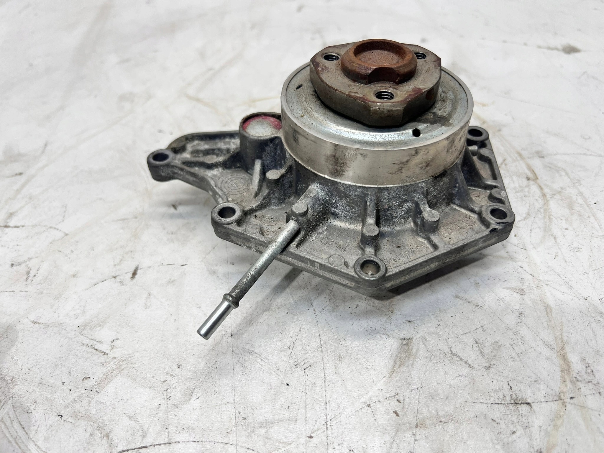 water pump AUDI A6 A7 Q5 Q7 3.0 TFSI 06E121018 06E090A
