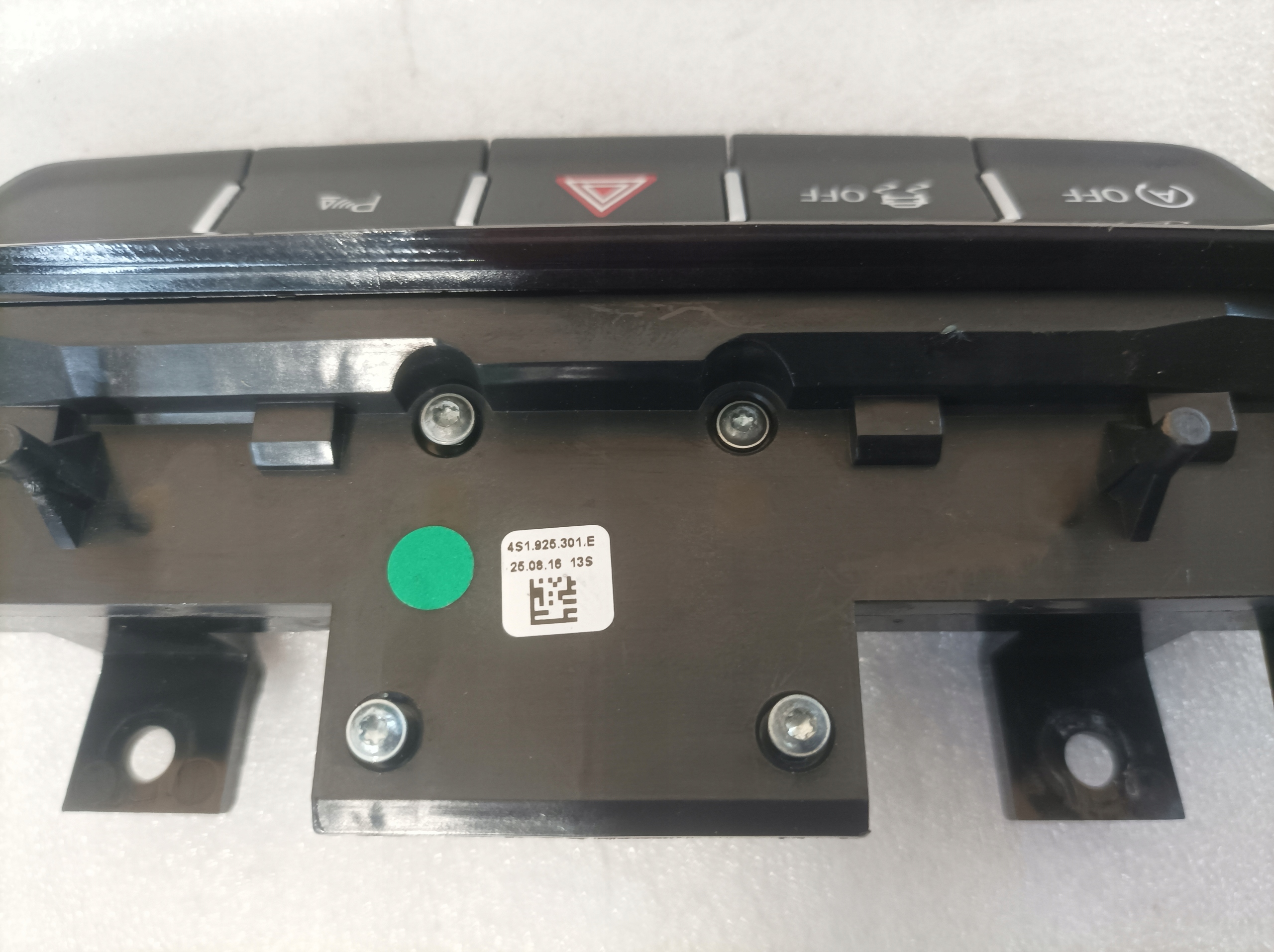 AUDI R8 PANEL PRZYCISKI 4S1925301E