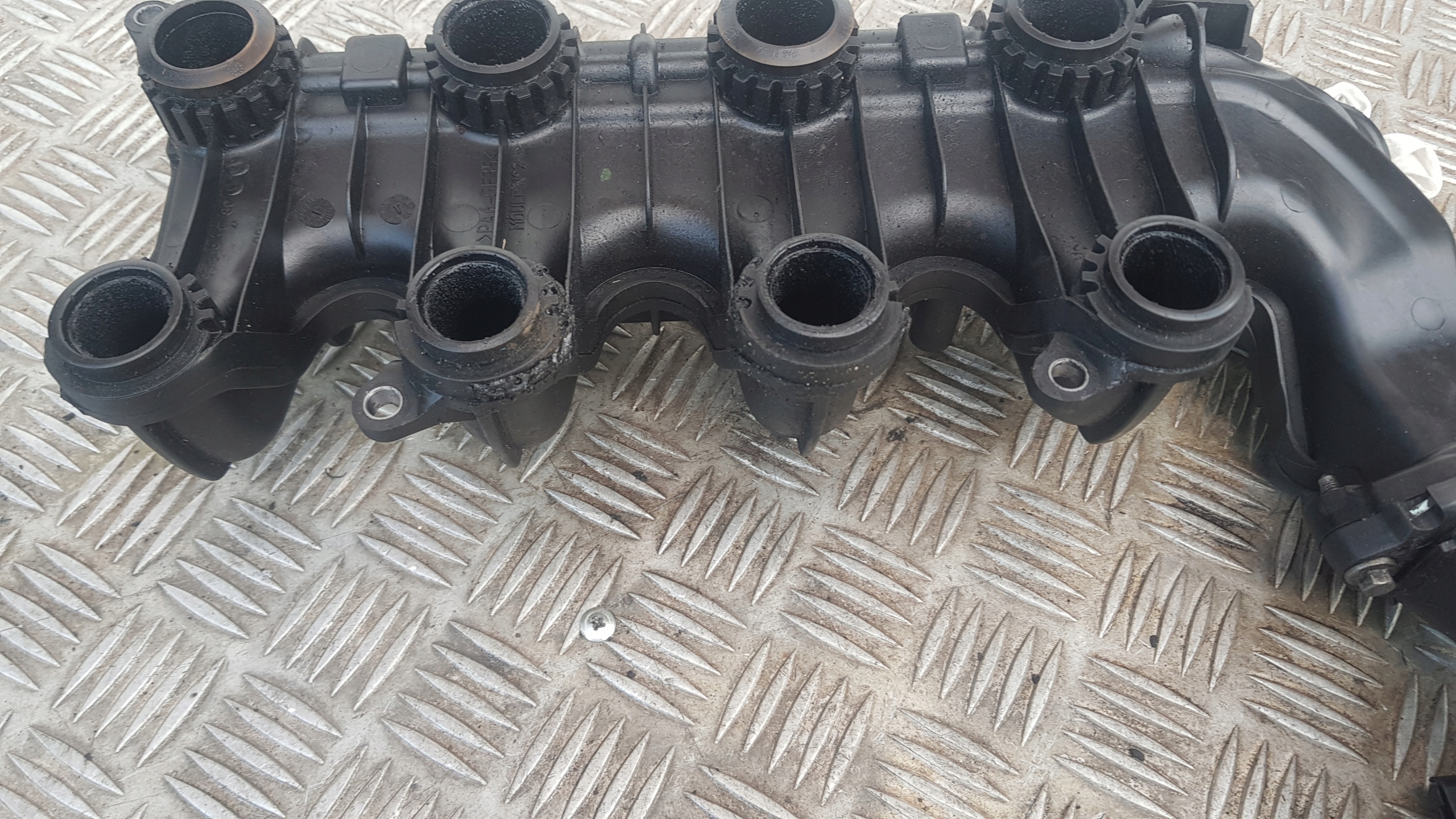 CITROEN C4 1.6 HDI trouba vedení intercoolera