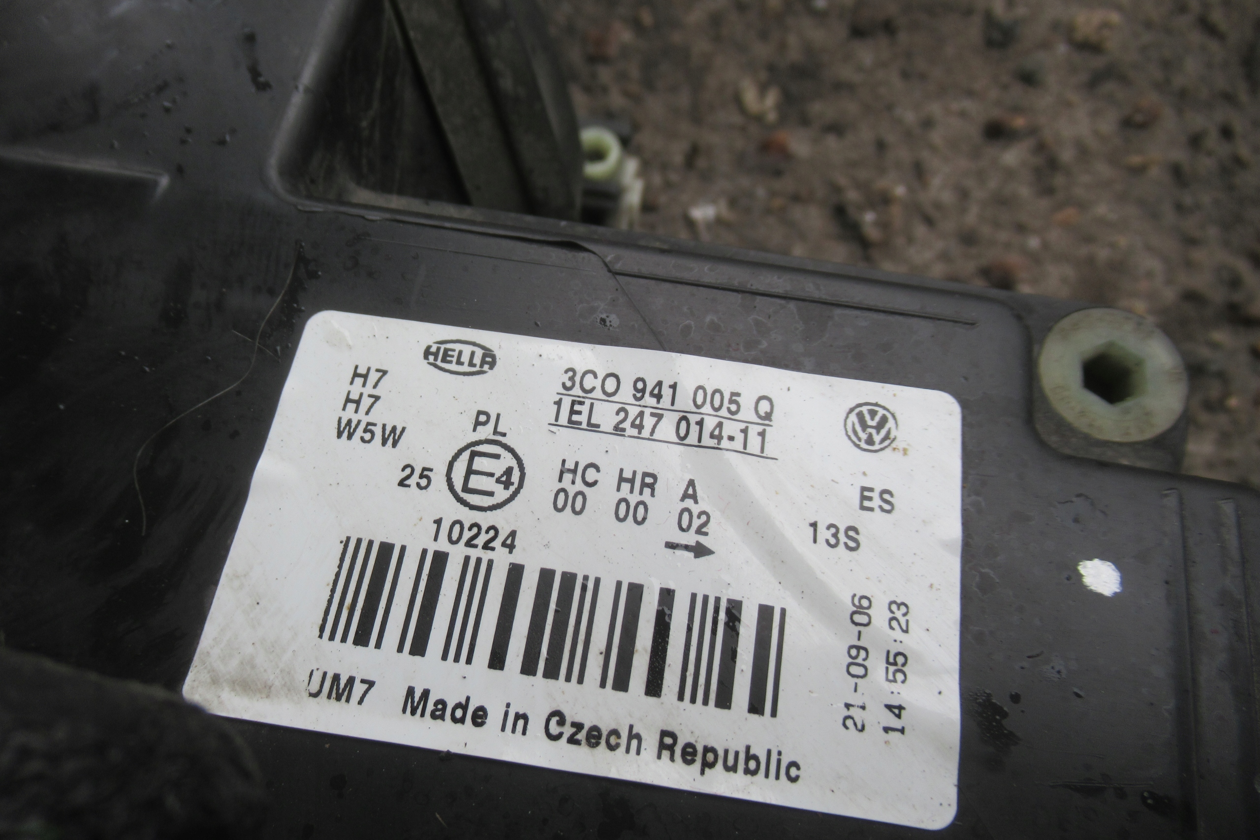 VW PASSAT B6 KOMBI 2.0 TDI 06R light left front 3C0941005Q