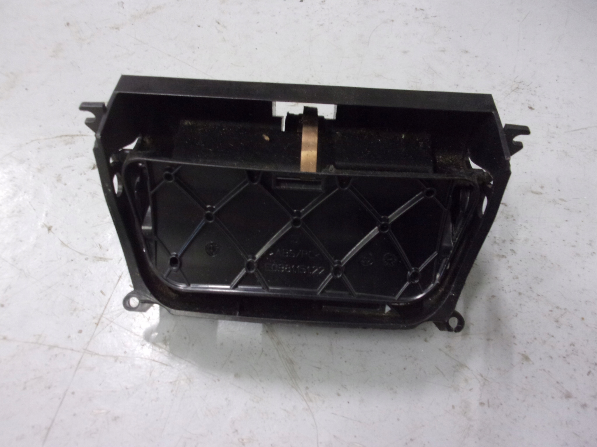 MERCEDES R230 SL 500 Cendrier A2308100030