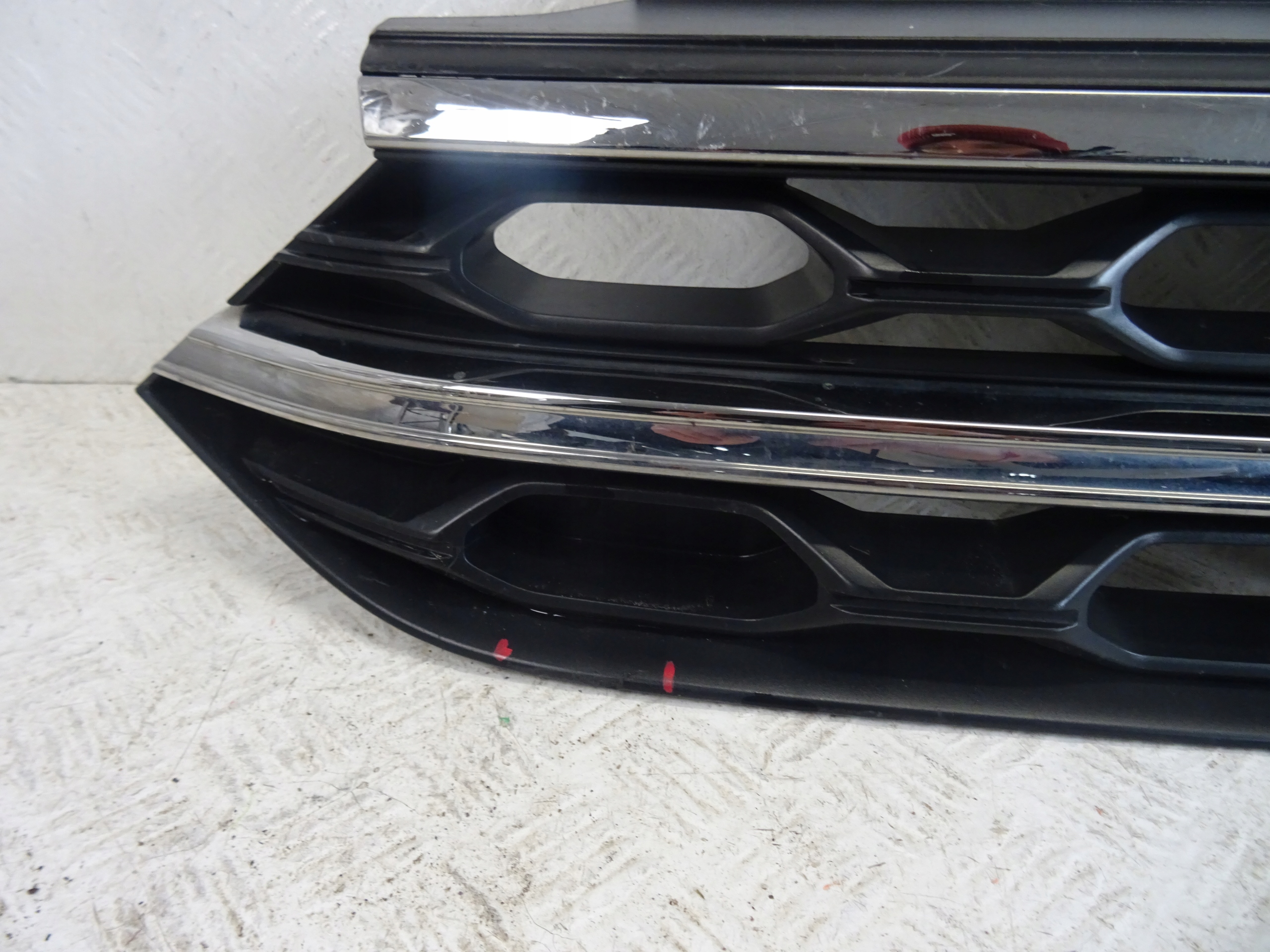 grill grille radiator front front VW T-ROC R-LINE LIFT 2GA853653H