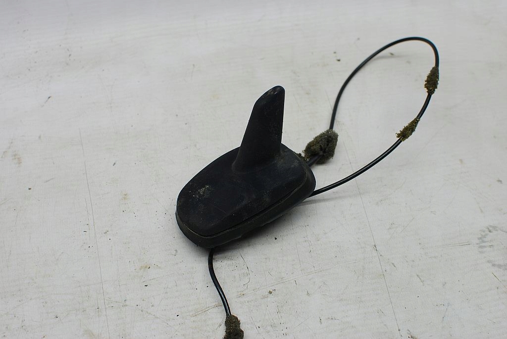 антенна 8E9035503F Audi A4 B6